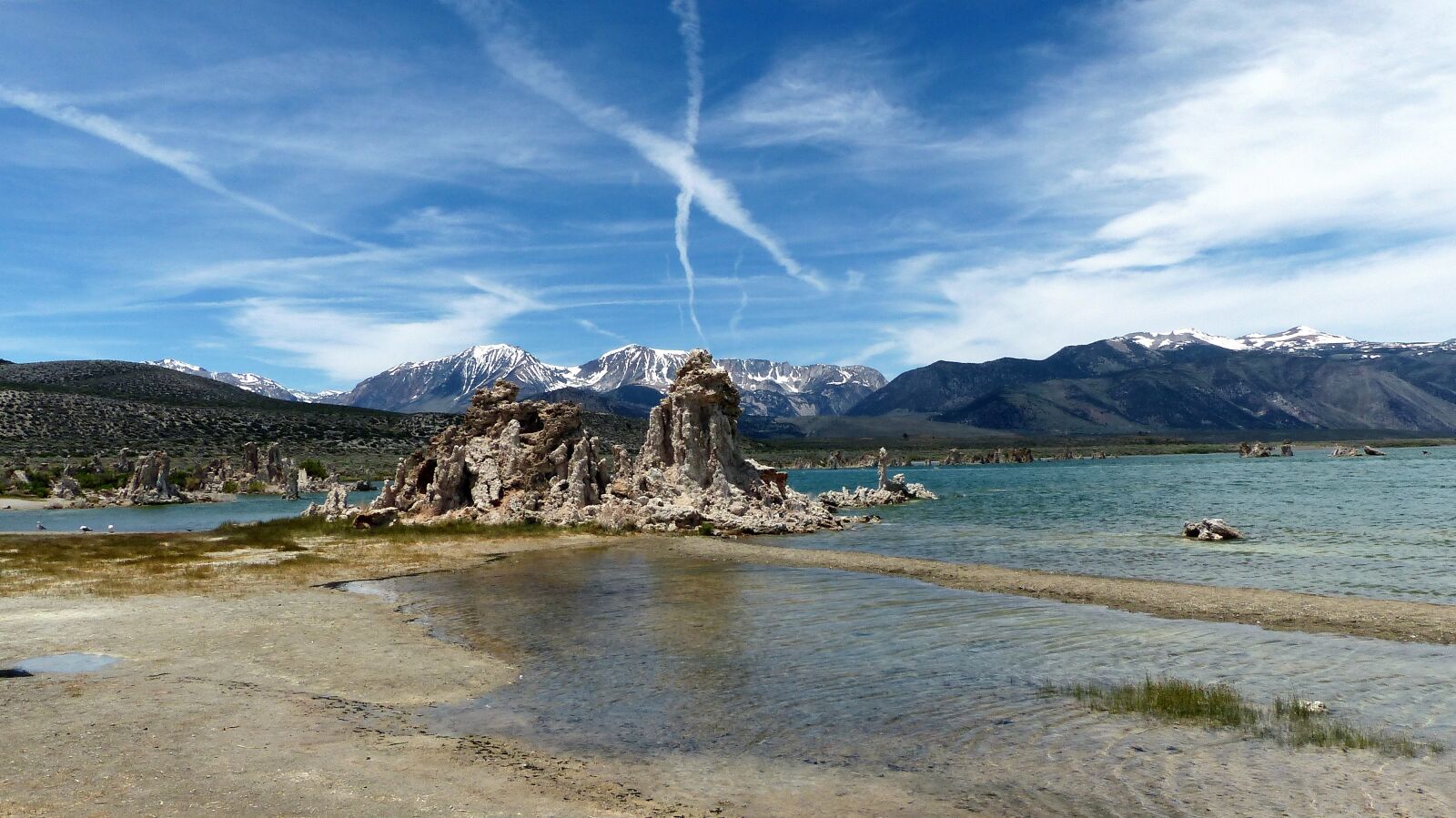 Panasonic Lumix DMC-FZ200 sample photo. Lake, nature, stucco photography