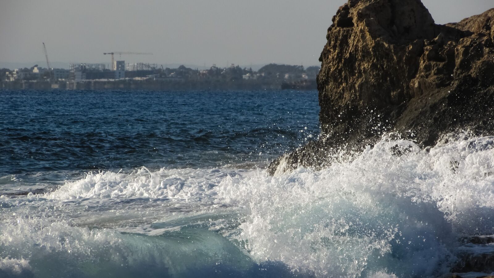 Canon PowerShot SX400 IS sample photo. Rocky coast, wave, sea photography