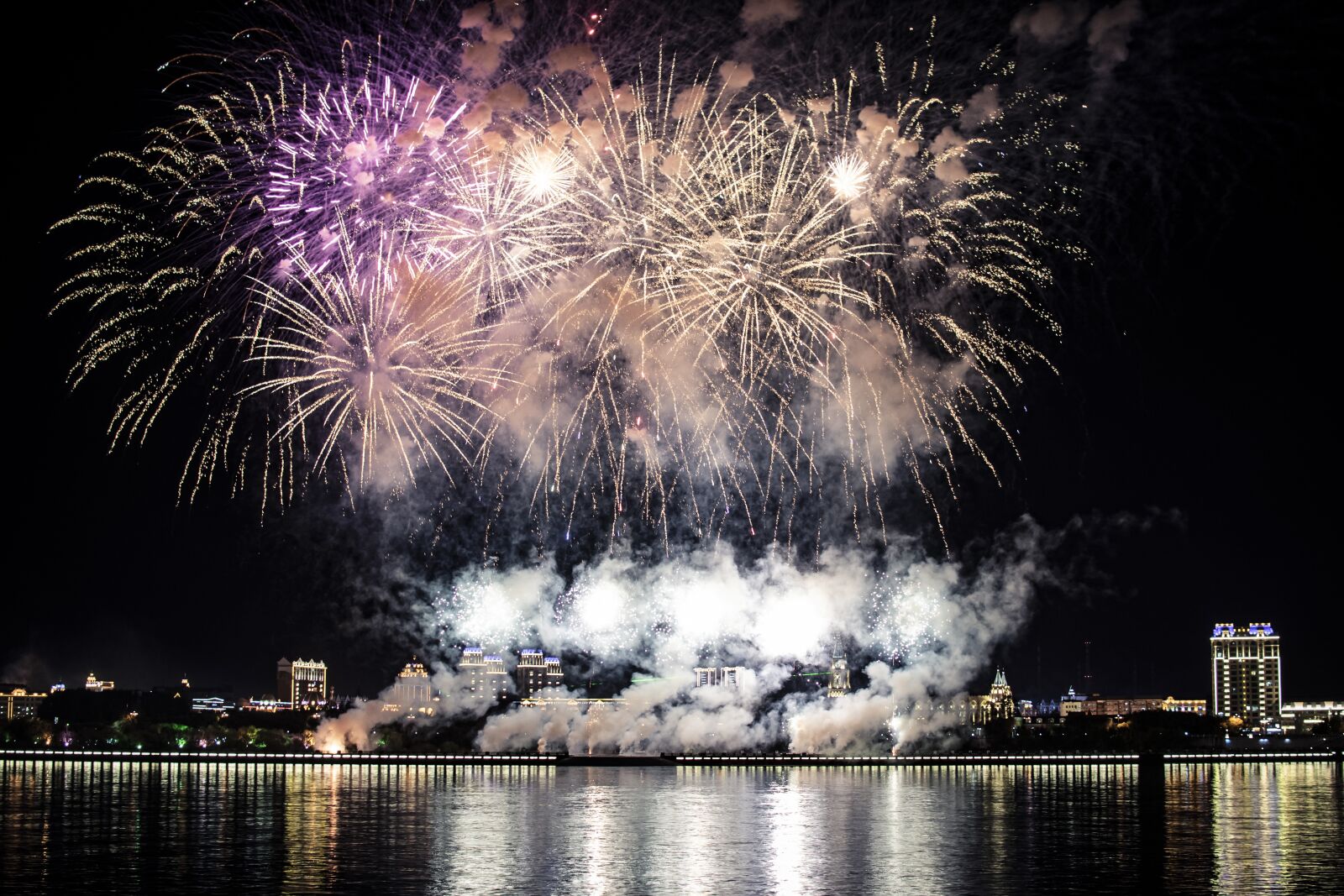 Nikon D5300 sample photo. Fireworks, lights, water photography