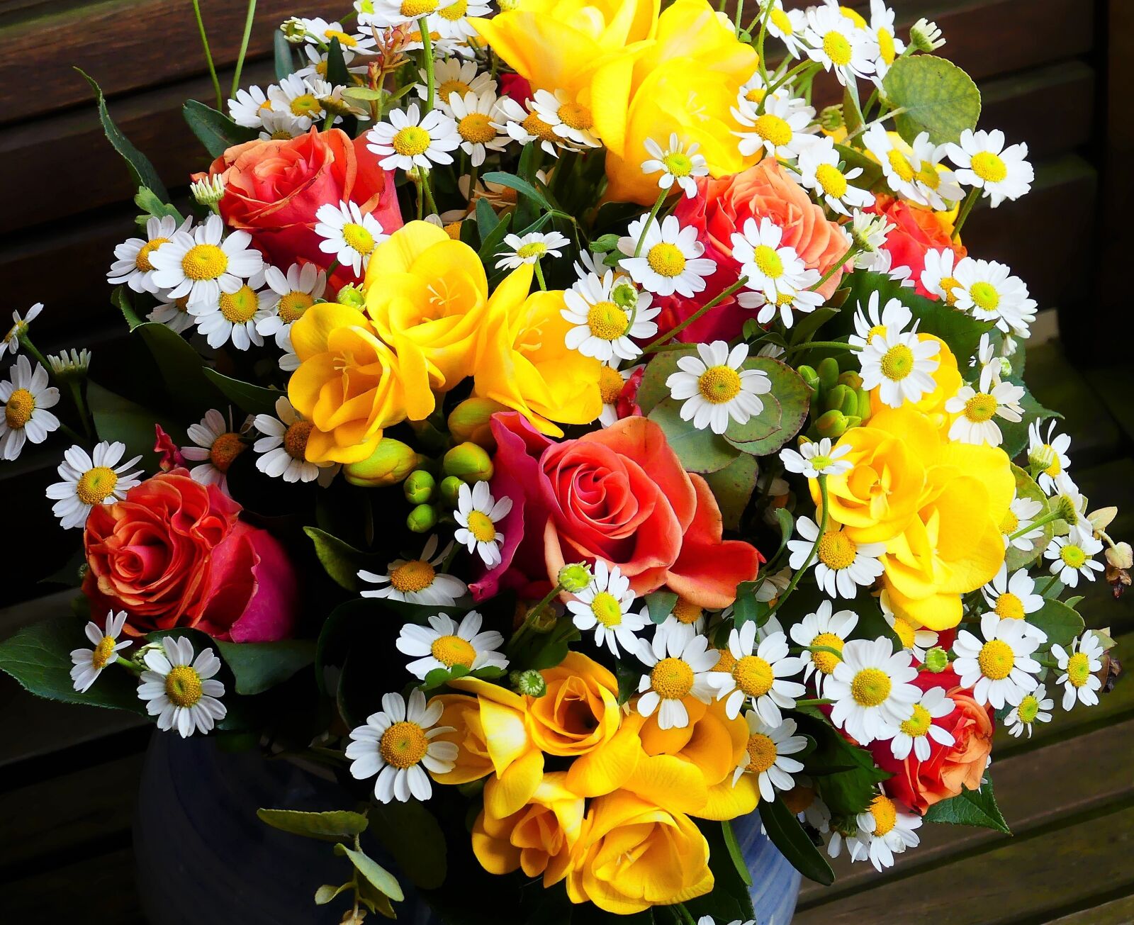 Panasonic Lumix DMC-FZ300 sample photo. Flower, bouquet, plant photography