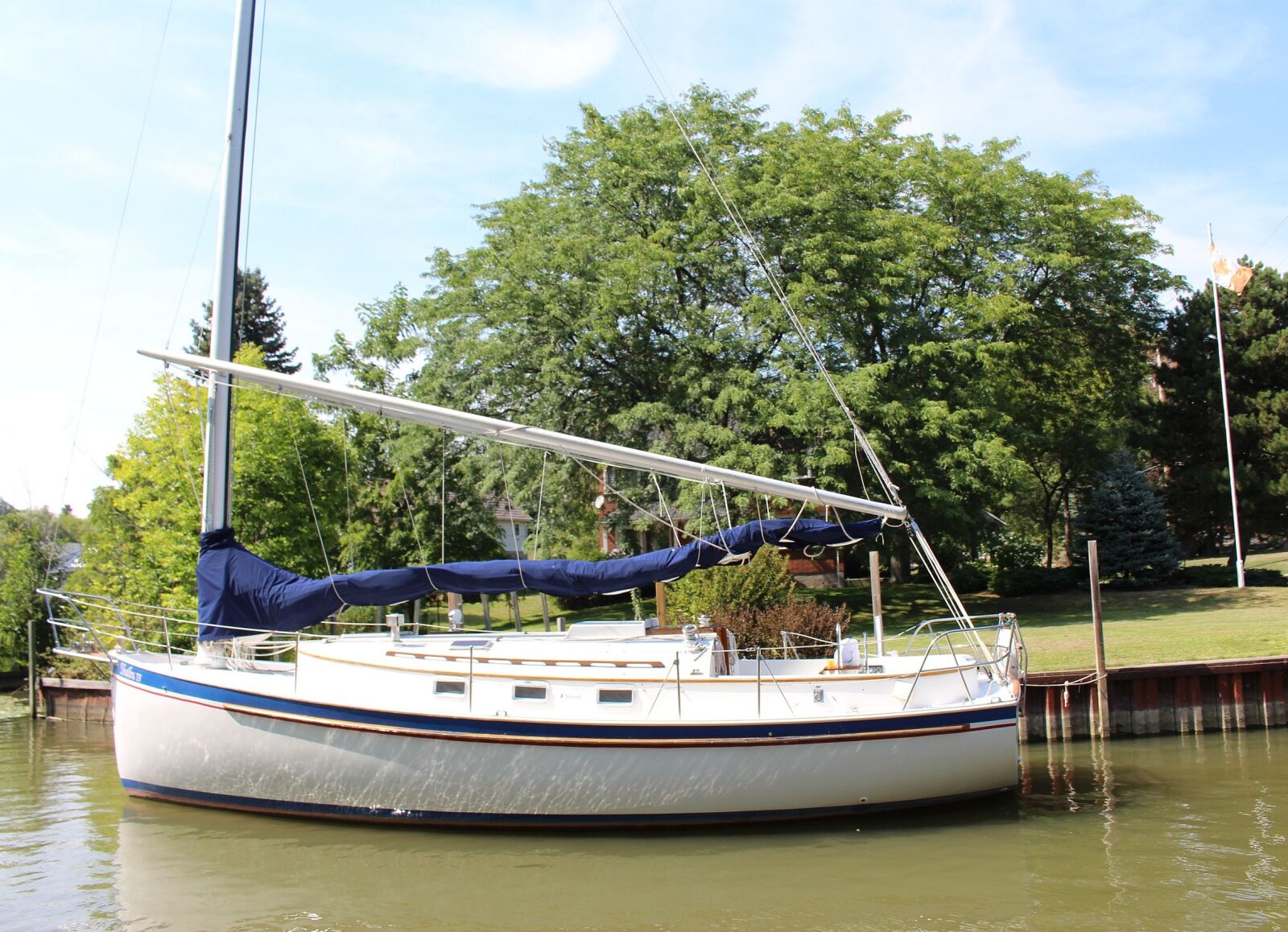 Canon EOS 700D (EOS Rebel T5i / EOS Kiss X7i) sample photo. Sailboat, the mast, sail photography