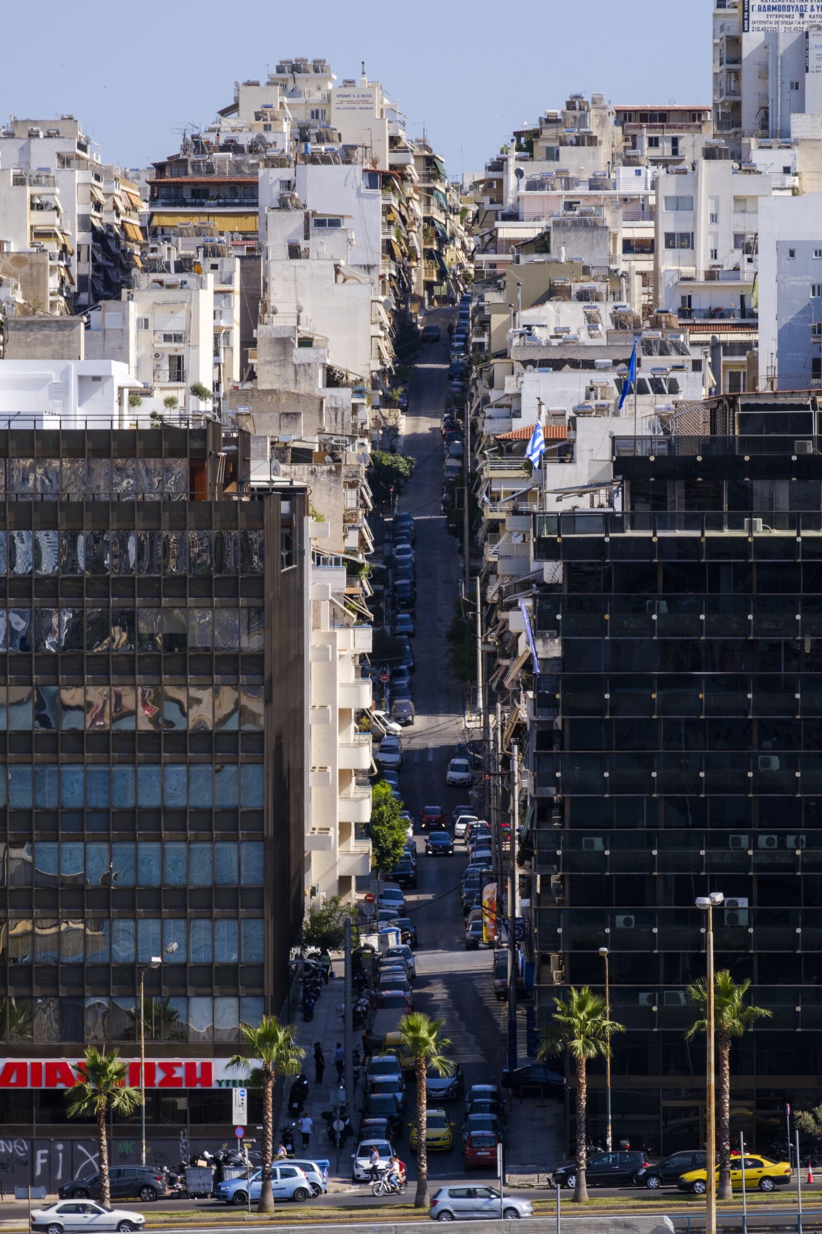 Fujifilm X-T2 + Fujifilm XF 55-200mm F3.5-4.8 R LM OIS sample photo. Road, away, city photography