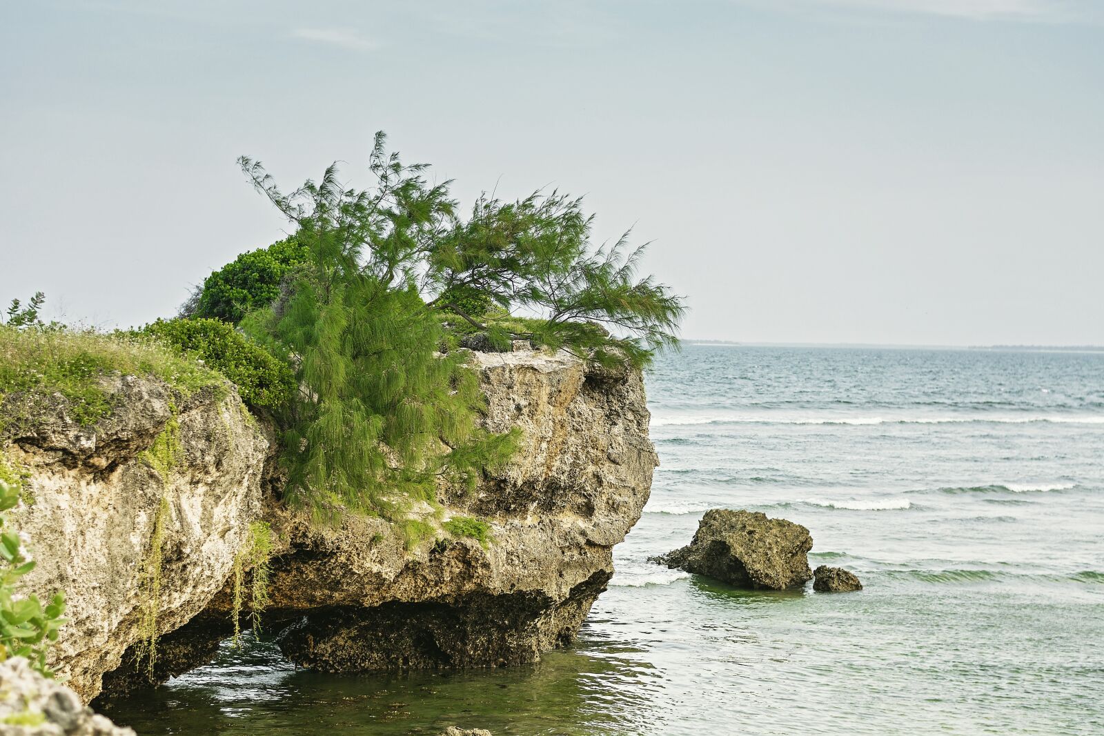Nikon D7100 sample photo. Cliff, ocean, beach photography