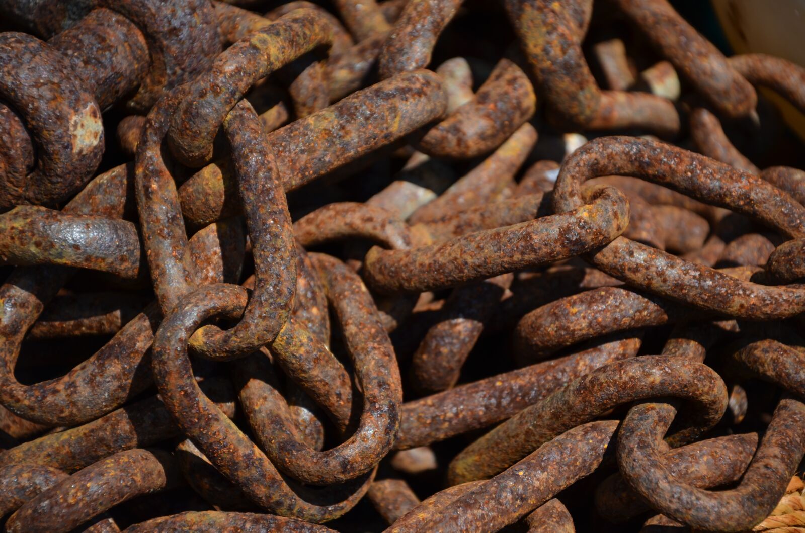 Nikon D7000 sample photo. Iron, steel, chains photography