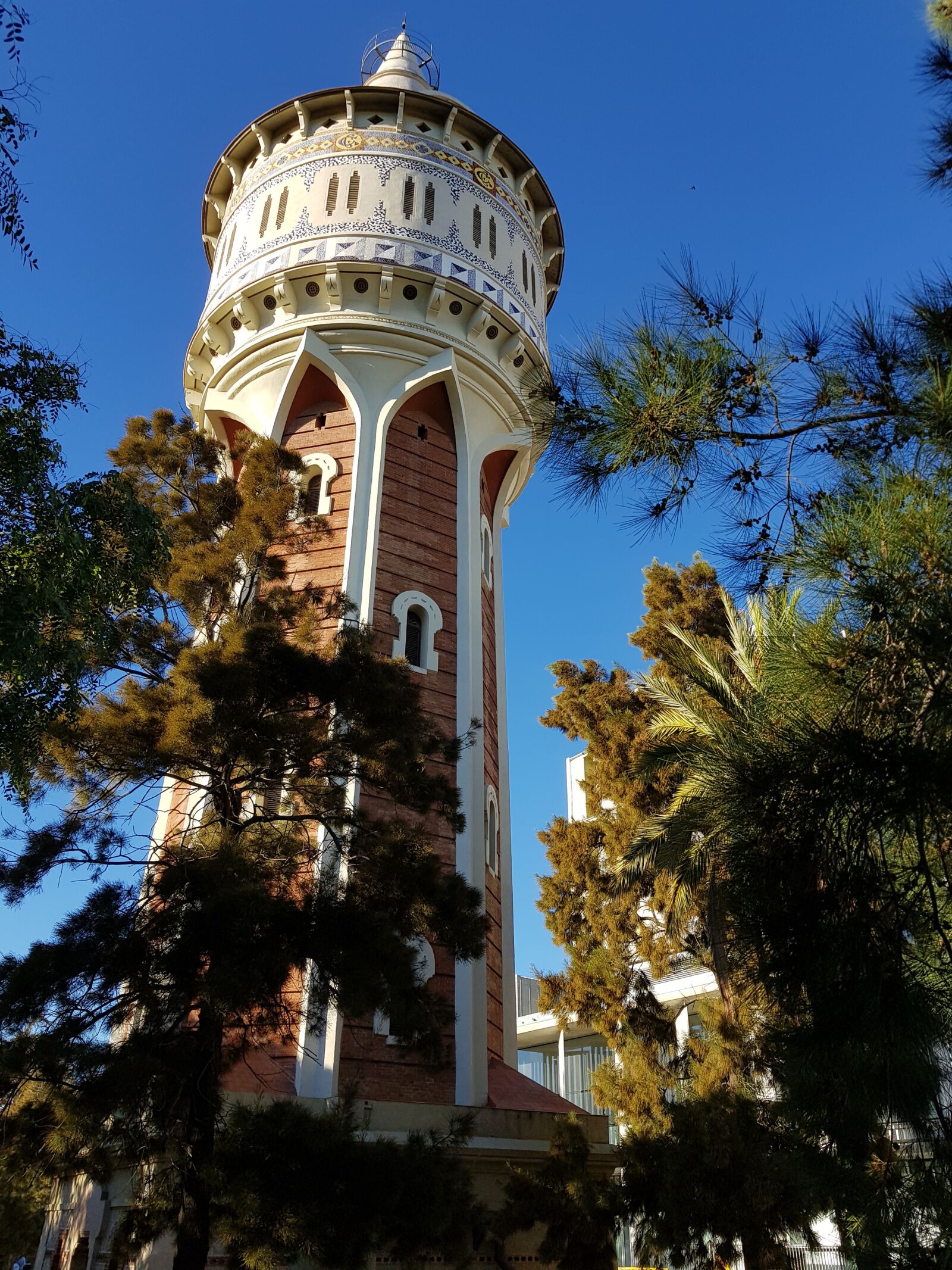 Samsung Galaxy S8 sample photo. Barcelona, water tower, architecture photography