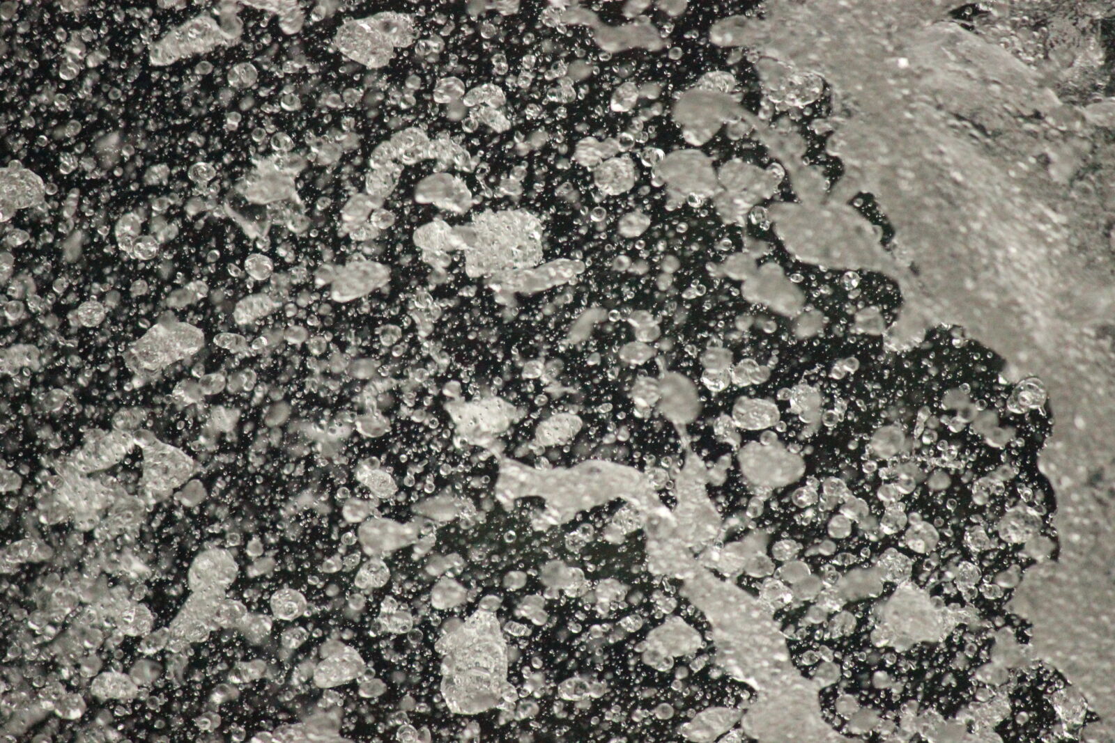 Canon EOS 600D (Rebel EOS T3i / EOS Kiss X5) sample photo. Glass, slowmo, still, water photography