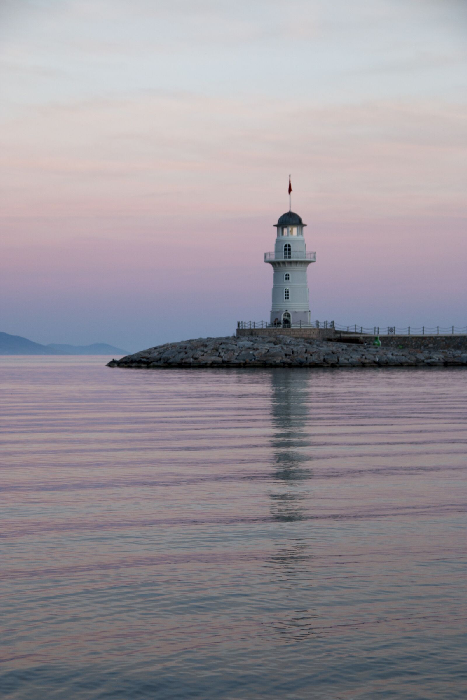 Canon EF-S 18-135mm F3.5-5.6 IS sample photo. Lantern, lighthouse, landscape photography