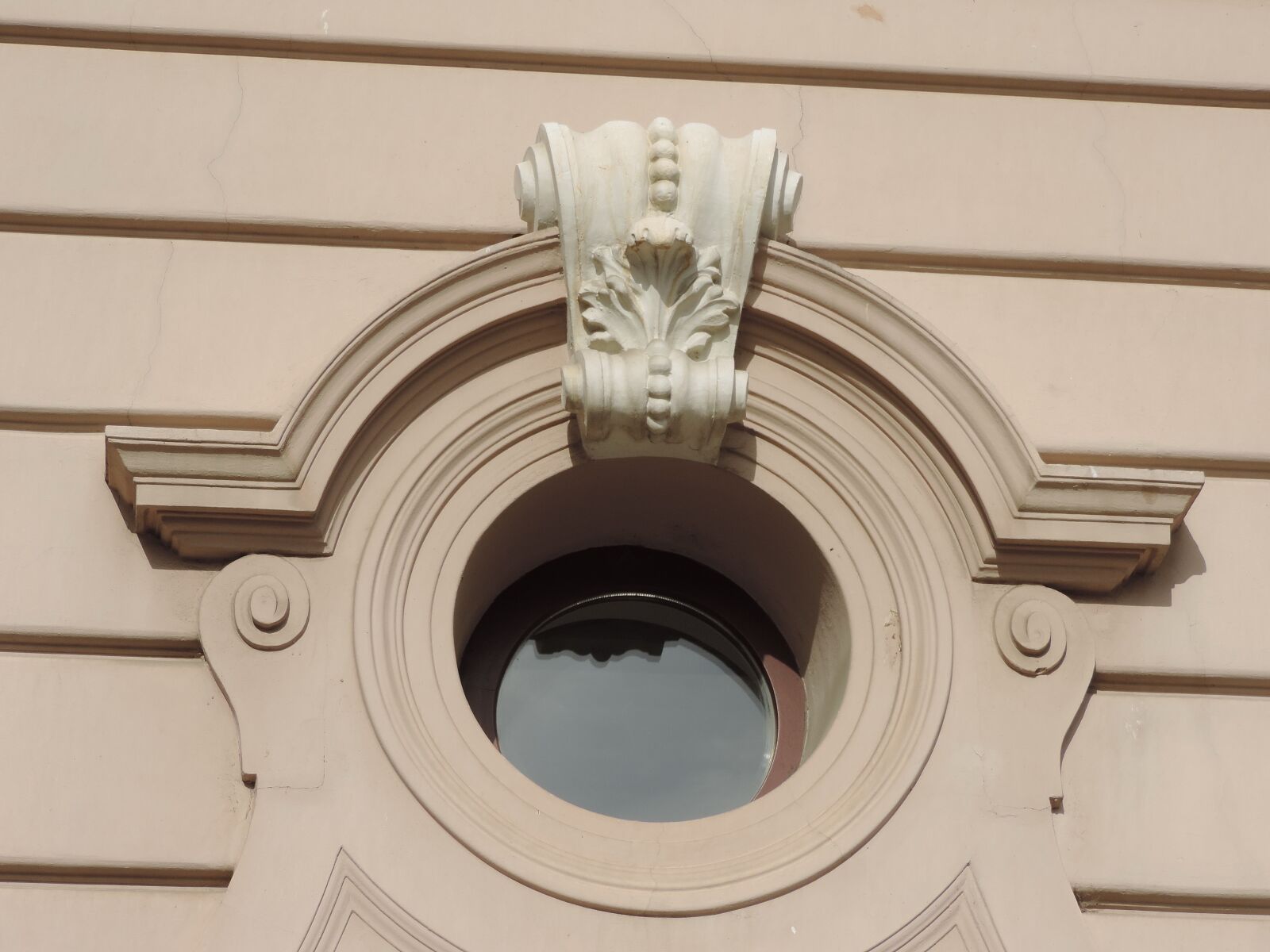 Nikon Coolpix P520 sample photo. Arabesque, arch, art, gothic photography