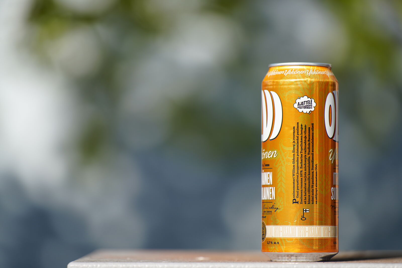Sony a7R IV sample photo. Beer can bokeh photography