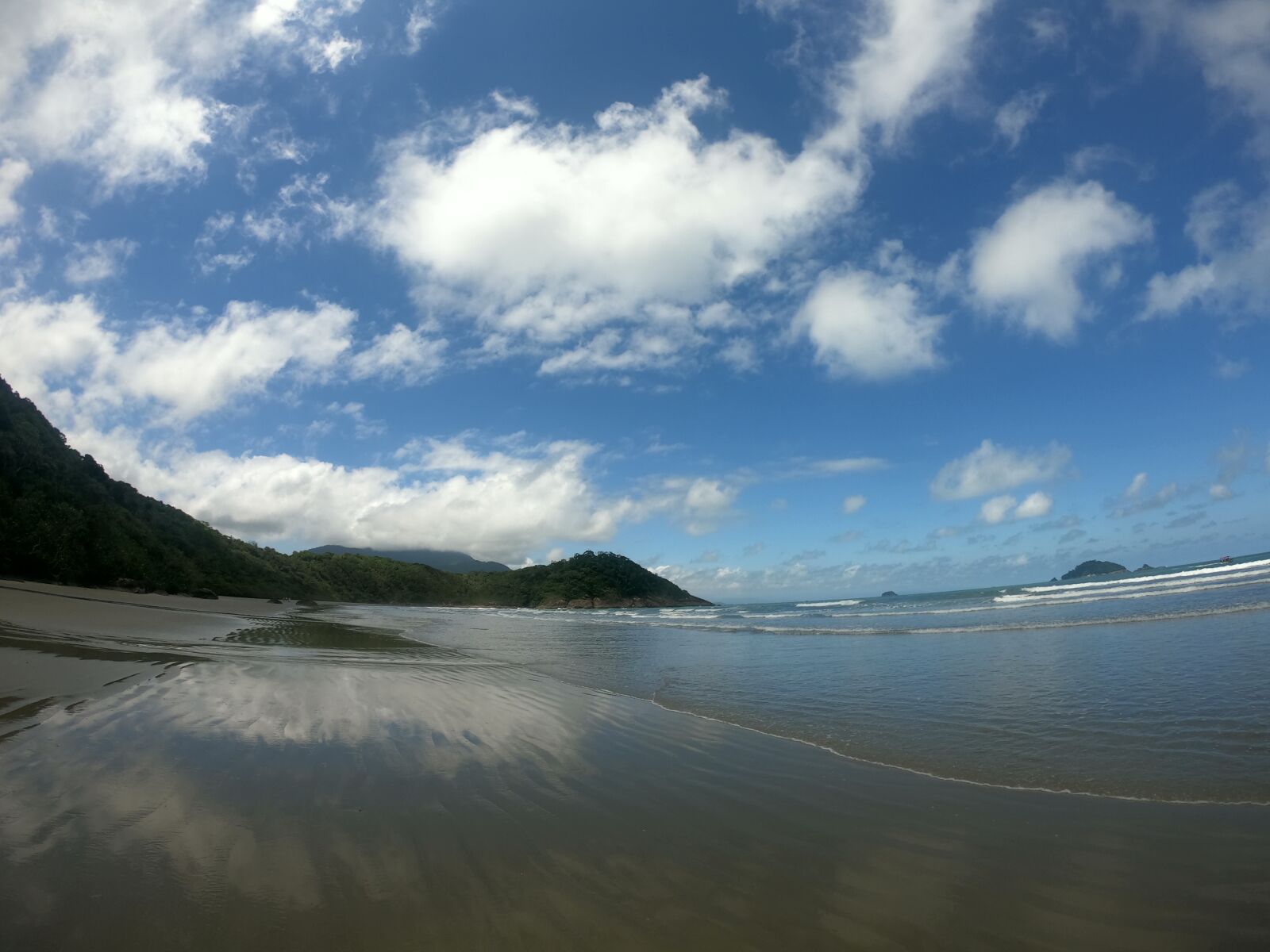 GoPro Hero7 Black sample photo. Beach, deserted, sky photography