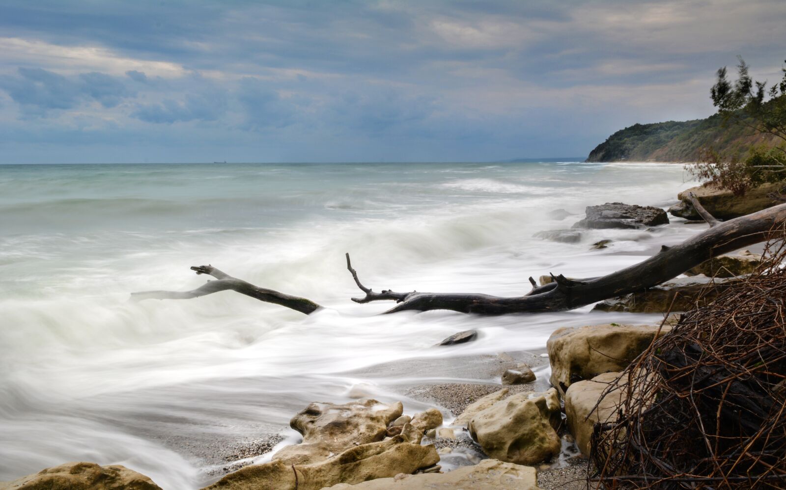 Nikon D5200 sample photo. Sea, beach, storm photography