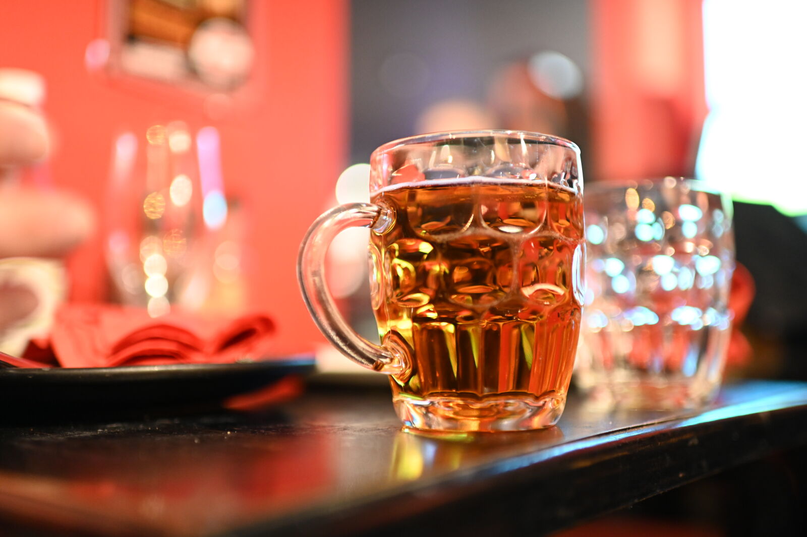 Nikon AF-S Nikkor 35mm F1.4G sample photo. Beer for the night photography