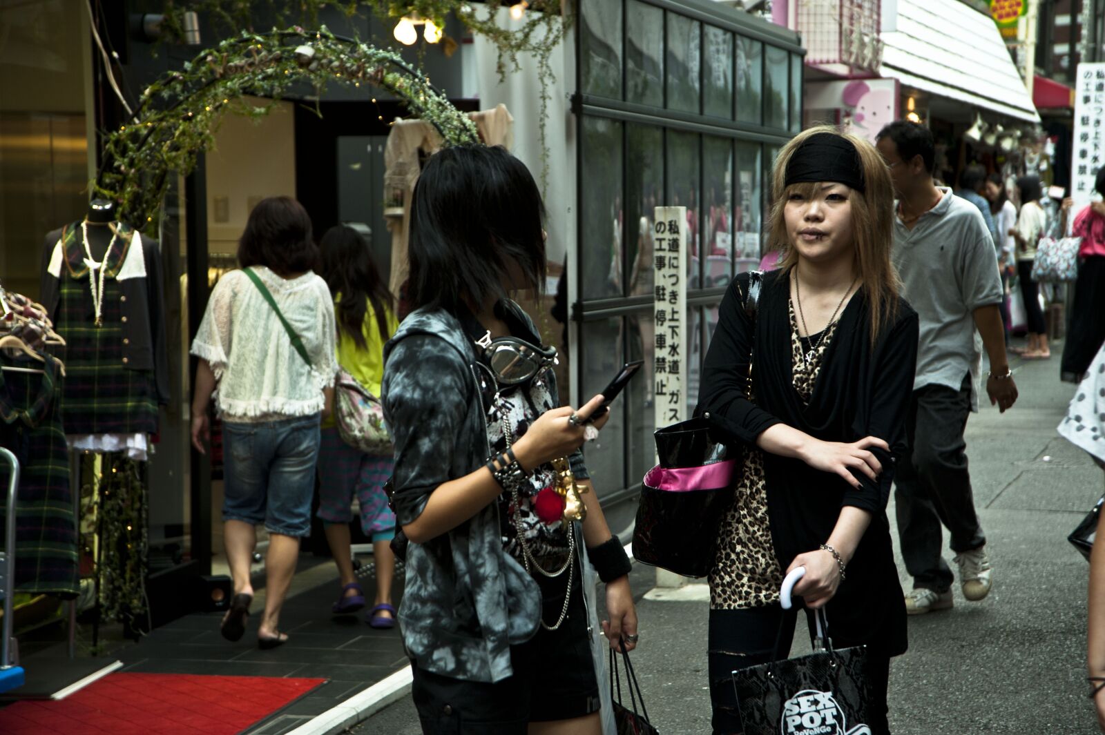 Nikon D700 sample photo. Japan, street, people photography