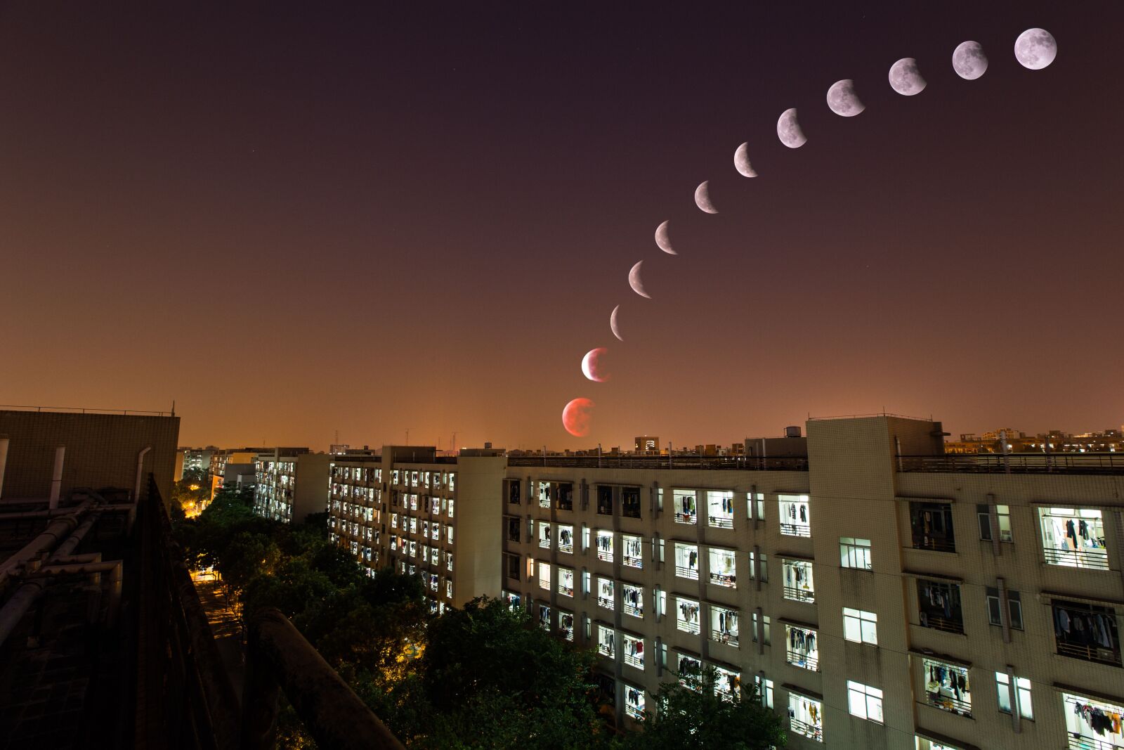 Canon EF 16-35mm F2.8L II USM sample photo. Lunar eclipse, campus, the photography