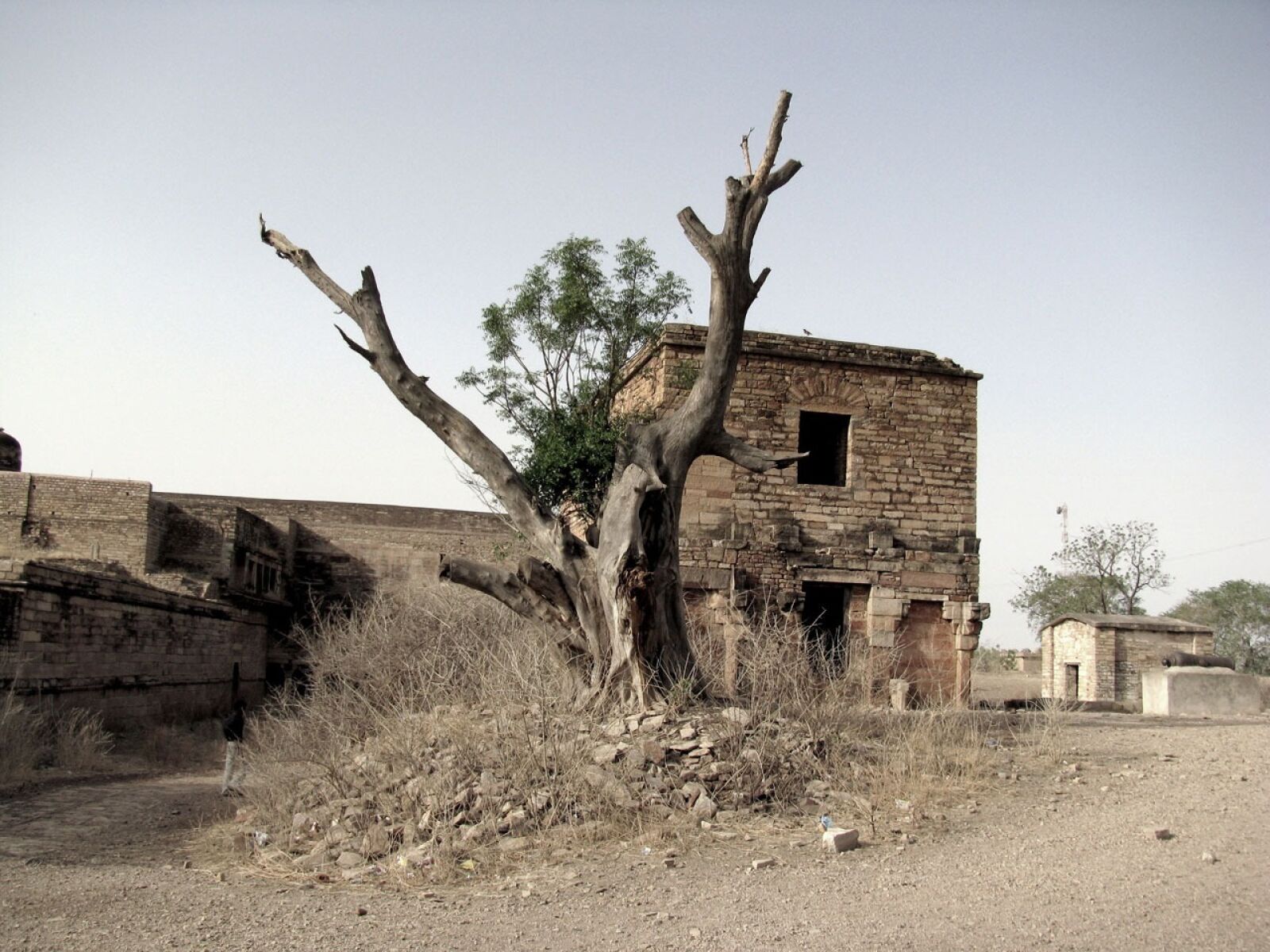 Canon POWERSHOT SX100 IS sample photo. Fort, ruins, house photography