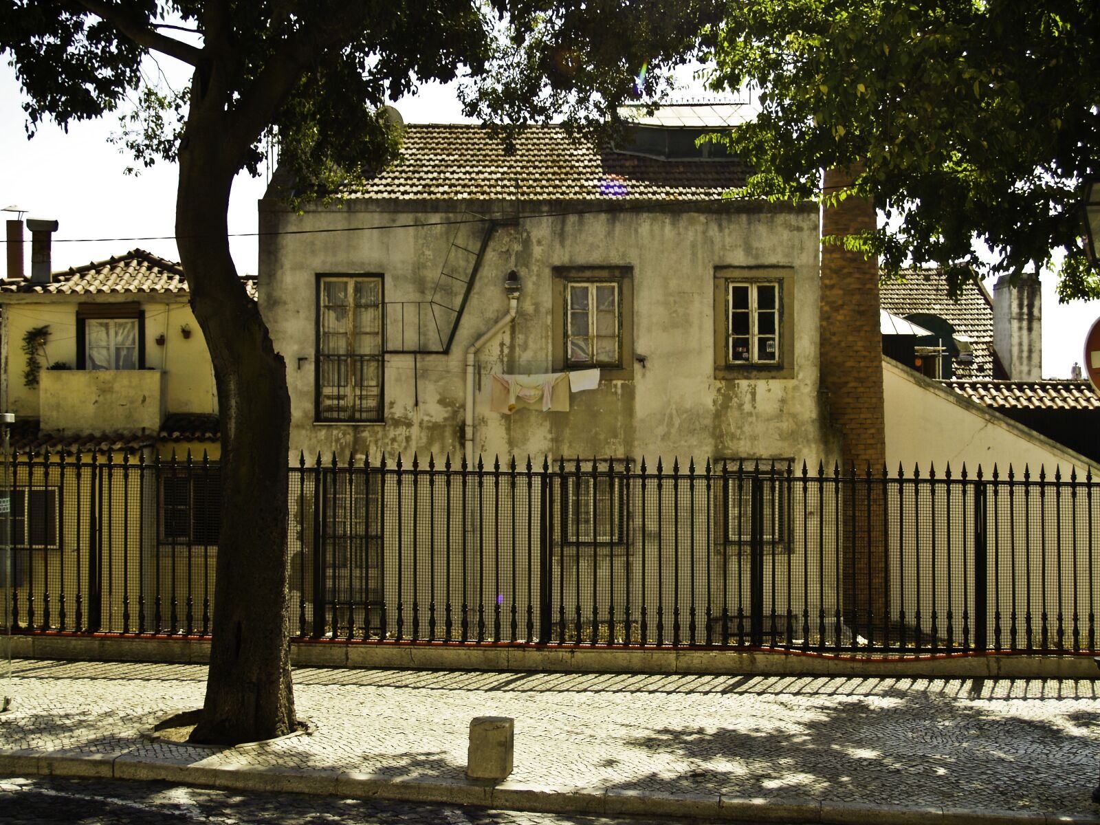 Olympus E-300 (EVOLT E-300) sample photo. House, portugal, lisbon photography
