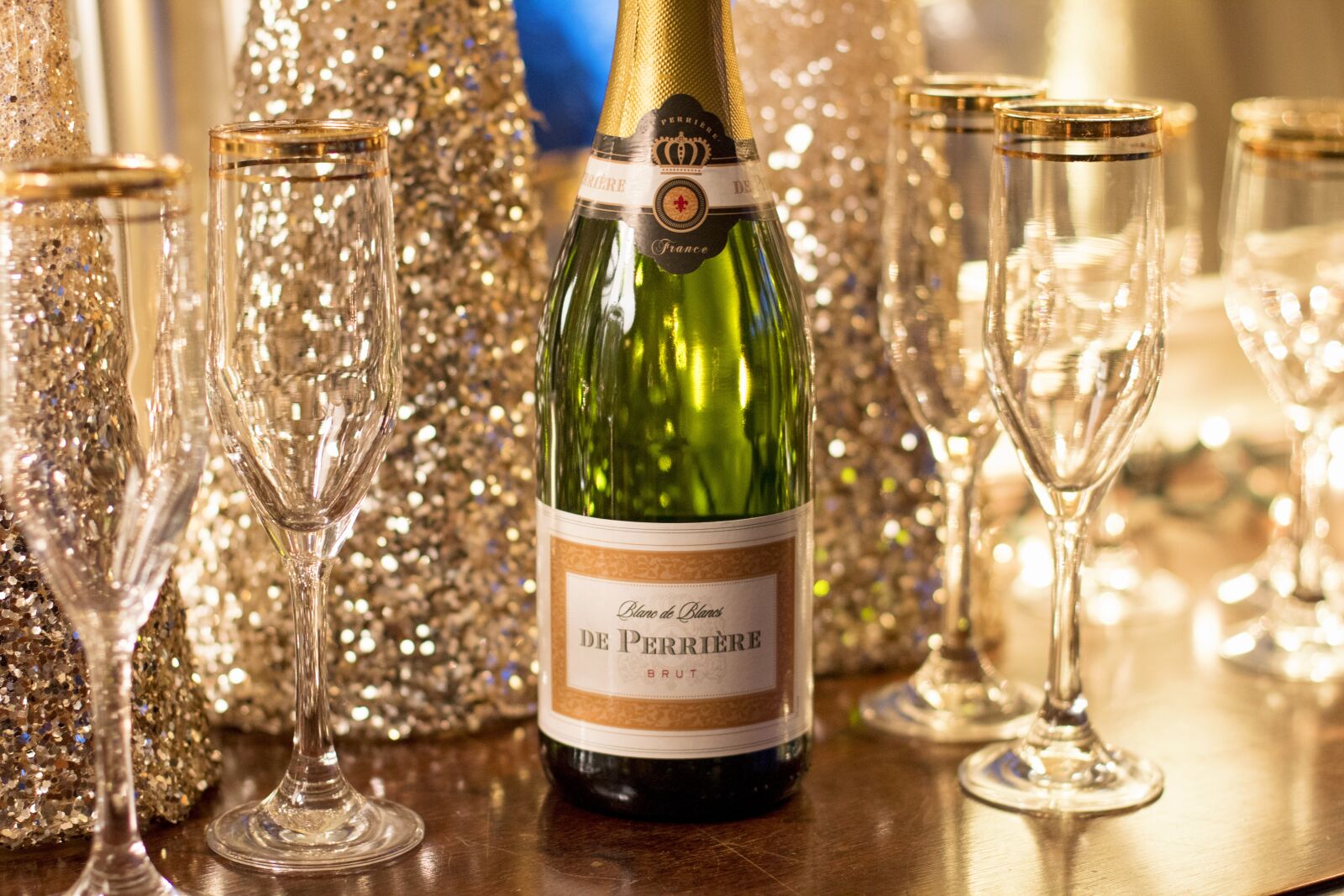 Canon EF 50mm F1.4 USM sample photo. Champagne, celebration, party photography