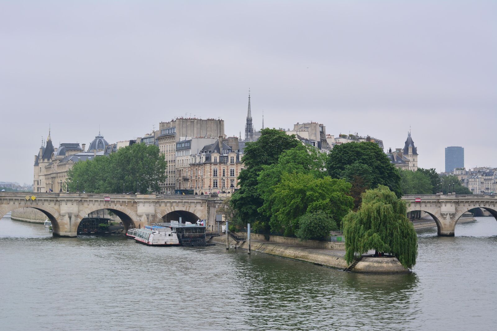Nikon D5200 sample photo. Paris, france, architecture photography