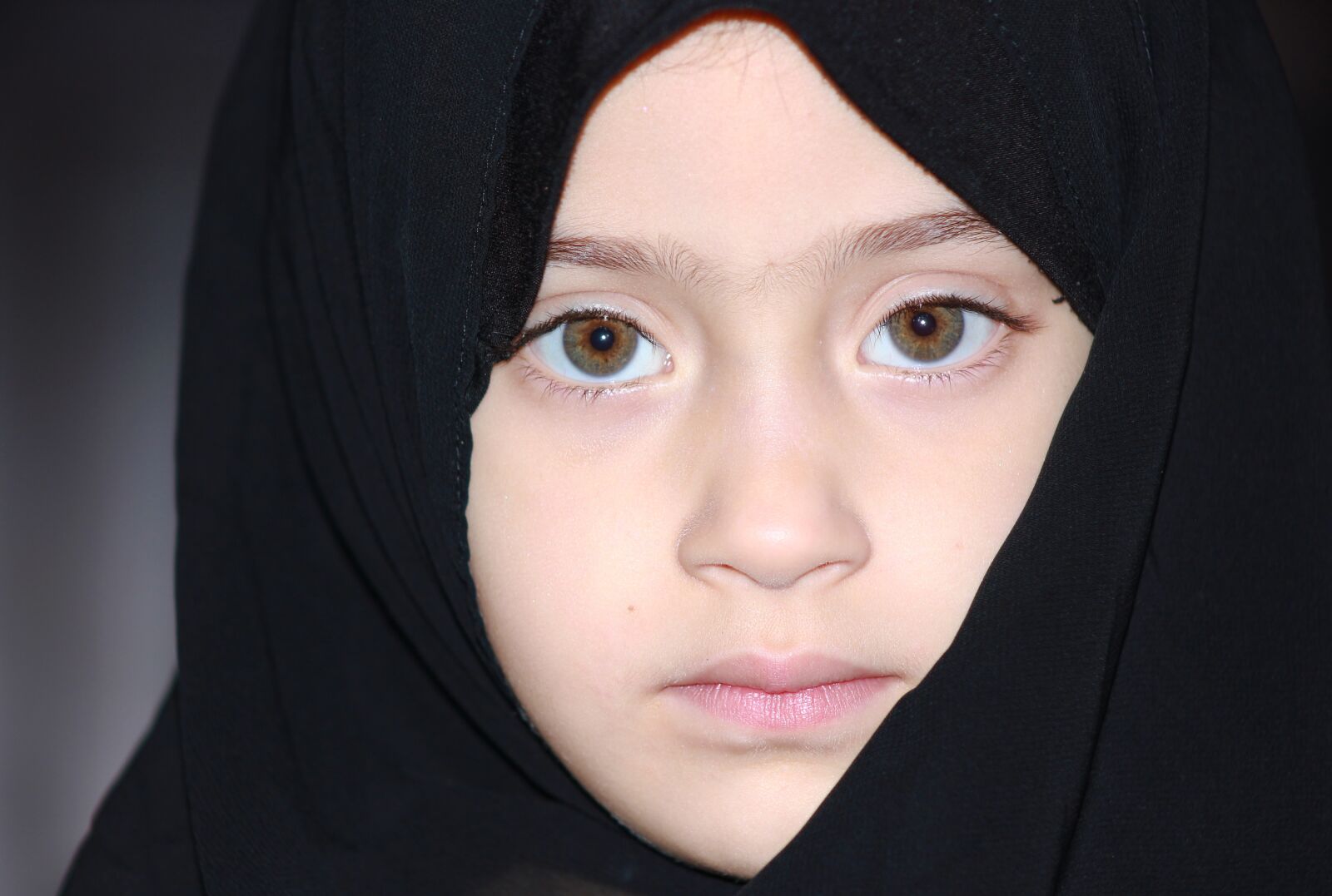 Canon EOS 550D (EOS Rebel T2i / EOS Kiss X4) sample photo. Little, girl, face photography