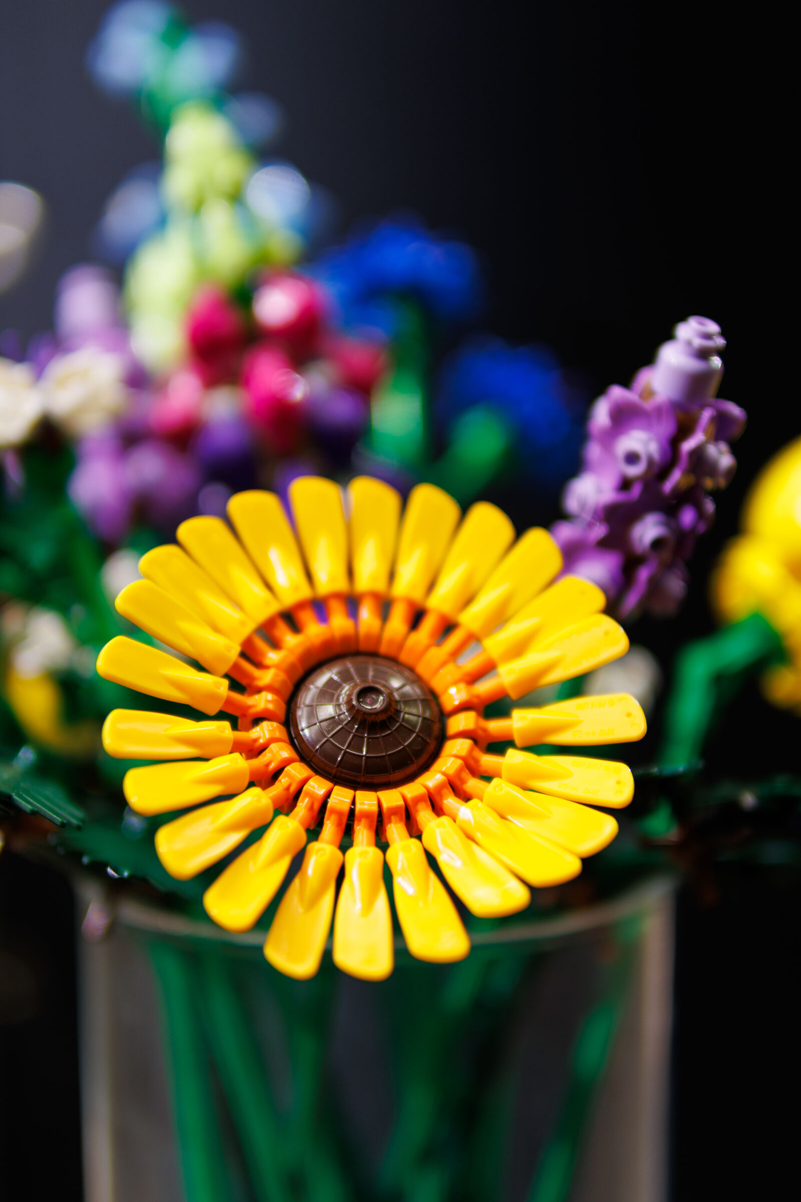 Sigma 30mm F1.4 DC DN | C sample photo. Lego flower photography