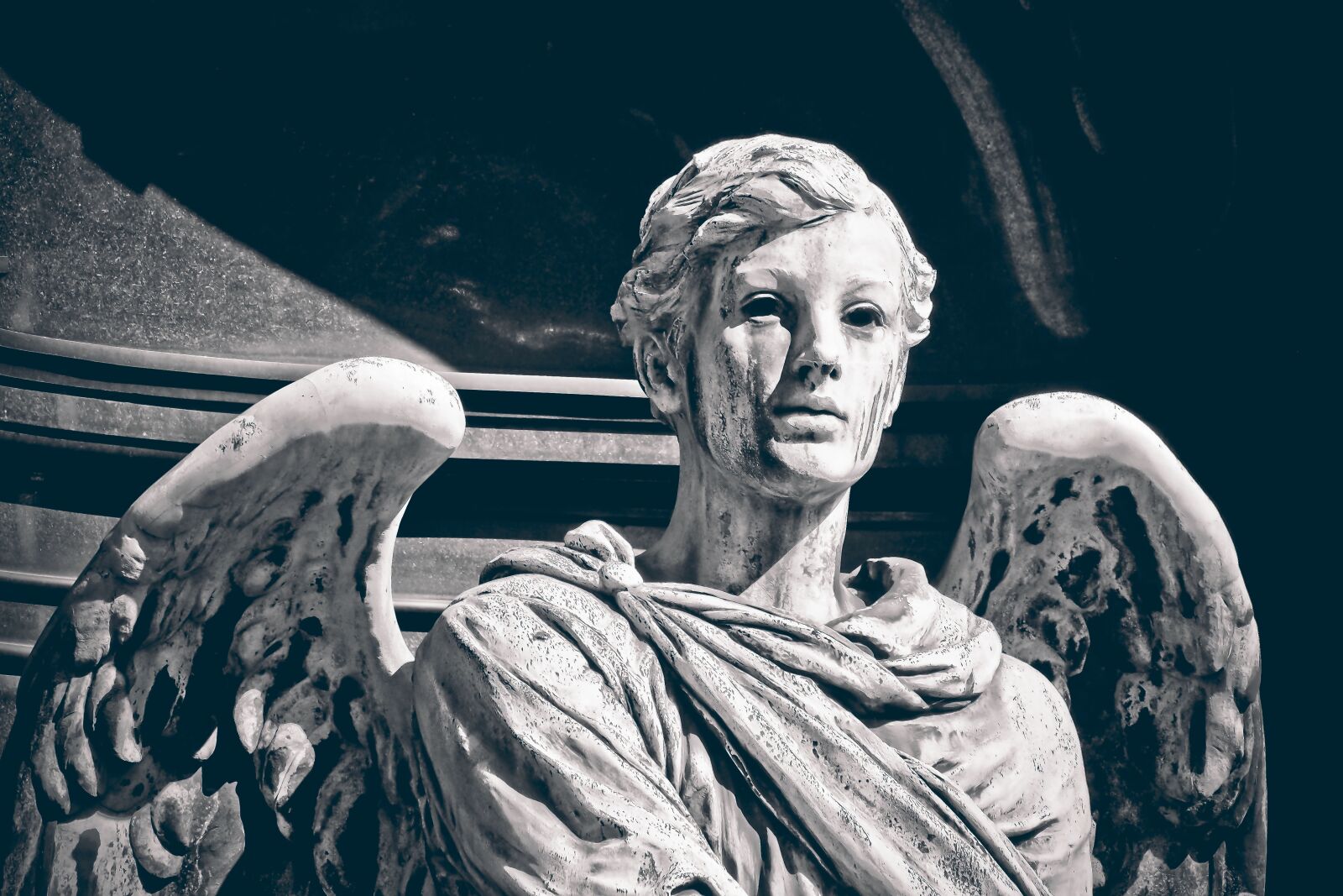 Olympus OM-D E-M10 sample photo. Cemetery, grave, tombstone photography