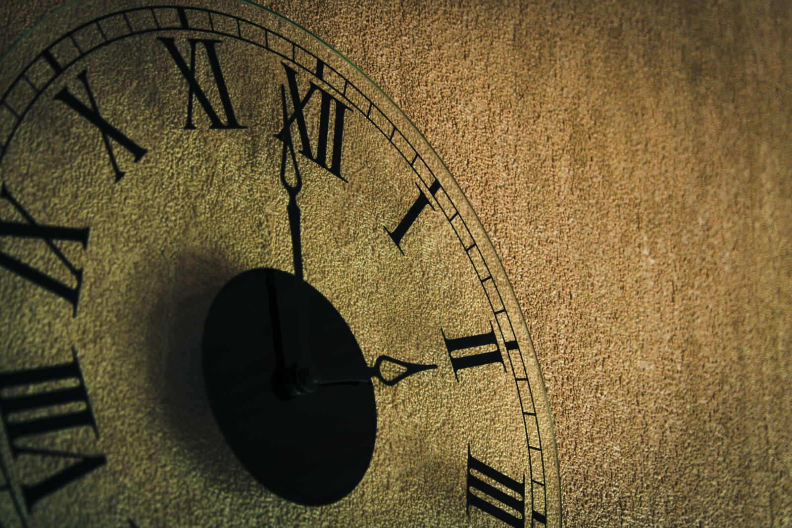 Canon EOS 2000D (EOS Rebel T7 / EOS Kiss X90 / EOS 1500D) sample photo. Watch, time, clock photography