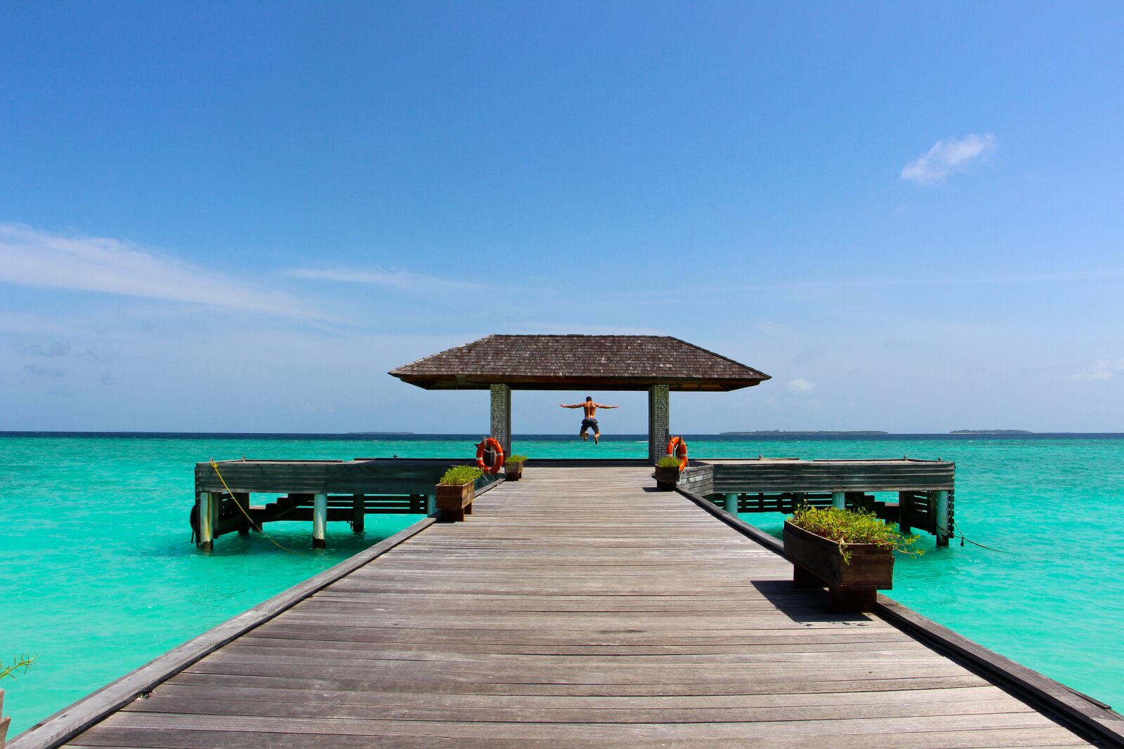 Canon EOS 700D (EOS Rebel T5i / EOS Kiss X7i) sample photo. Web, sea, boardwalk photography