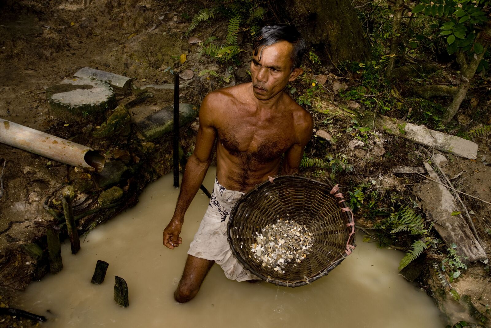 Nikon D200 sample photo. Moonstone, mine, mineral photography