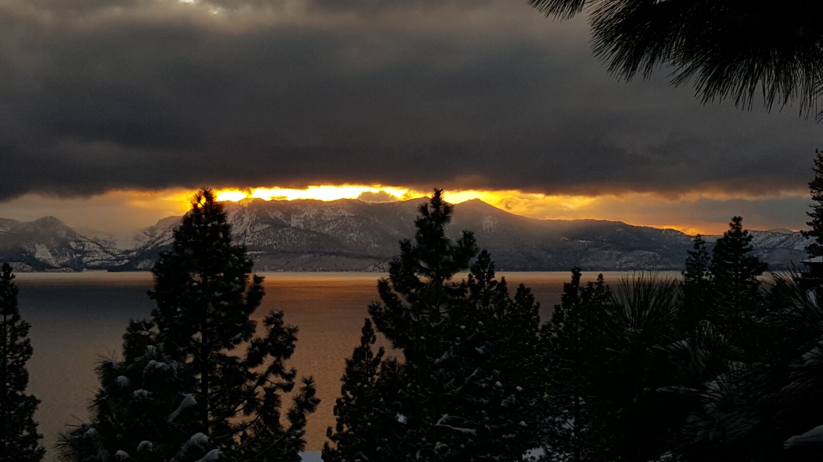Samsung GALAXY S6 edge sample photo. Sunset, snow, lake photography
