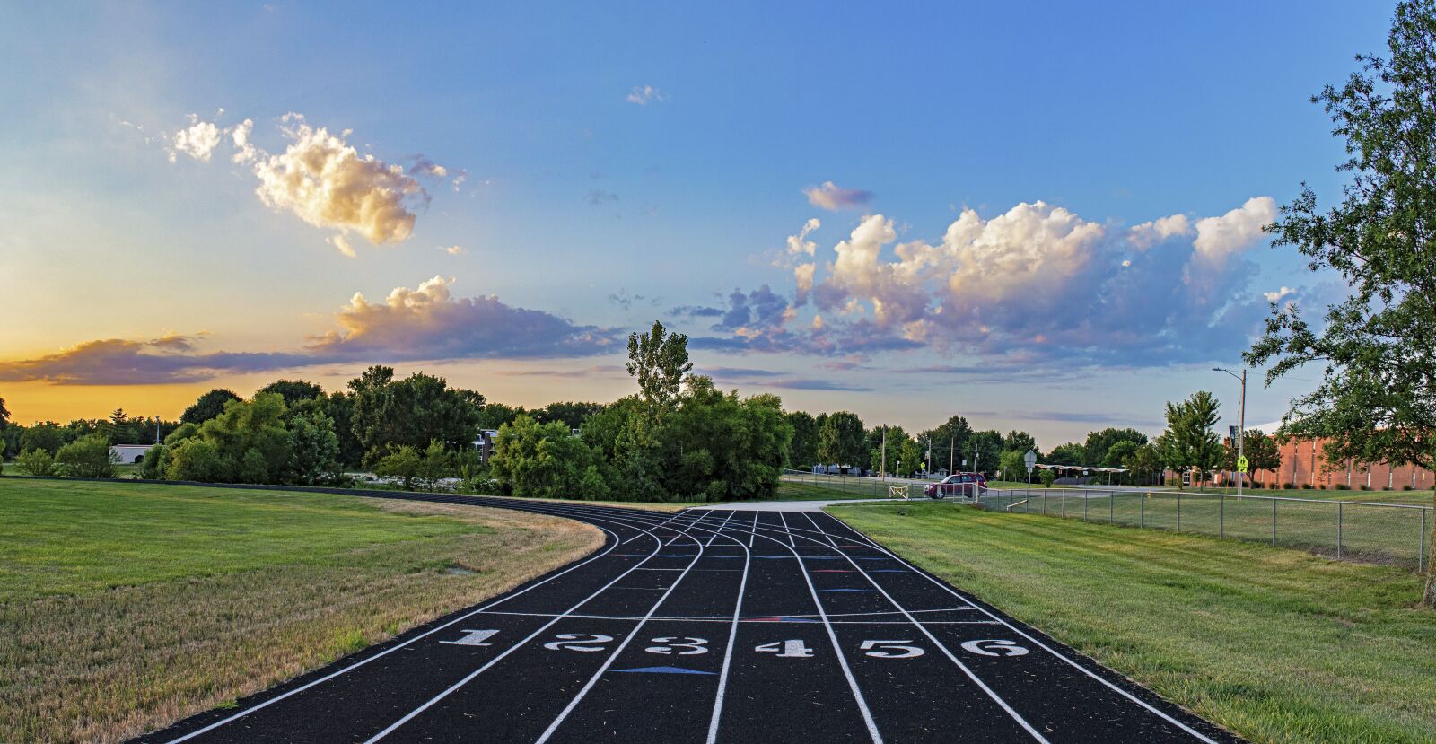 Nikon D3200 sample photo. Track, starting line, race photography