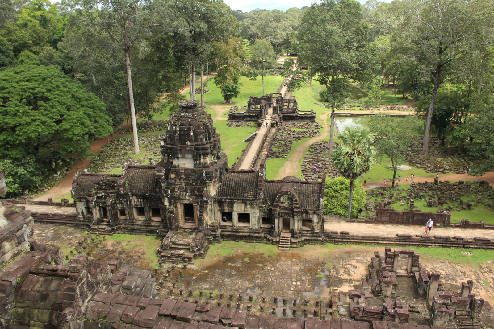 Canon EOS 1200D (EOS Rebel T5 / EOS Kiss X70 / EOS Hi) sample photo. Ancient, angor, thom, cambodia photography