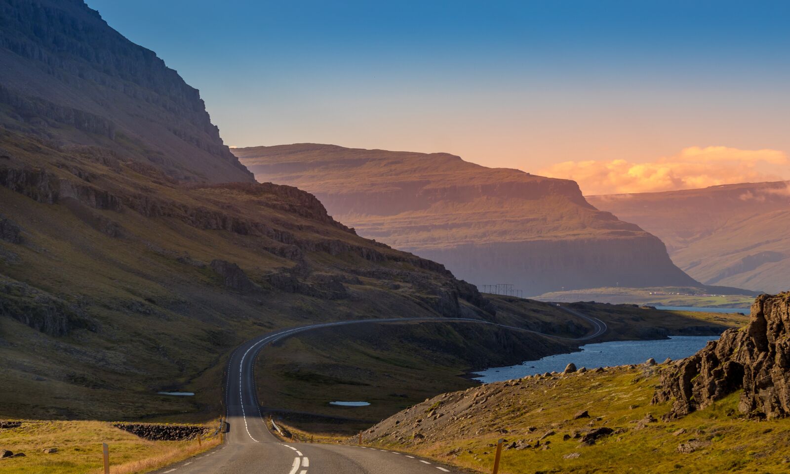 Canon EF-S 18-135mm F3.5-5.6 IS USM sample photo. Iceland, mountains, landscape photography