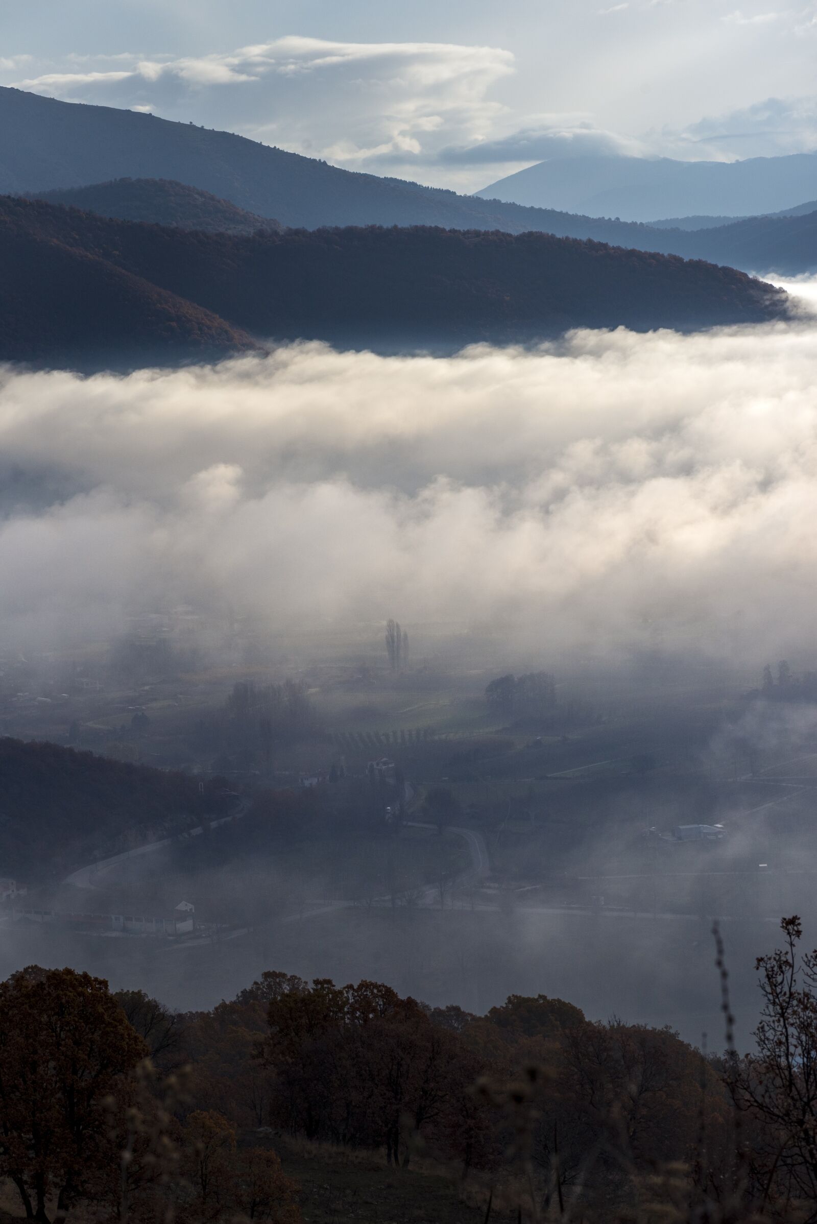 Nikon D750 sample photo. Fog, foggy, lake photography