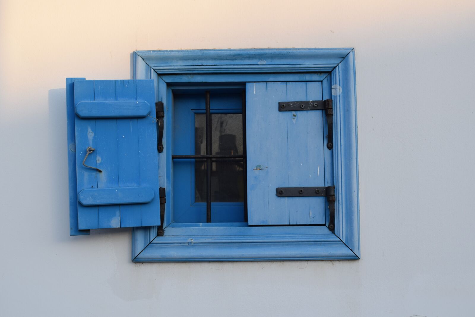 Nikon D3300 sample photo. Window, wooden, blue photography