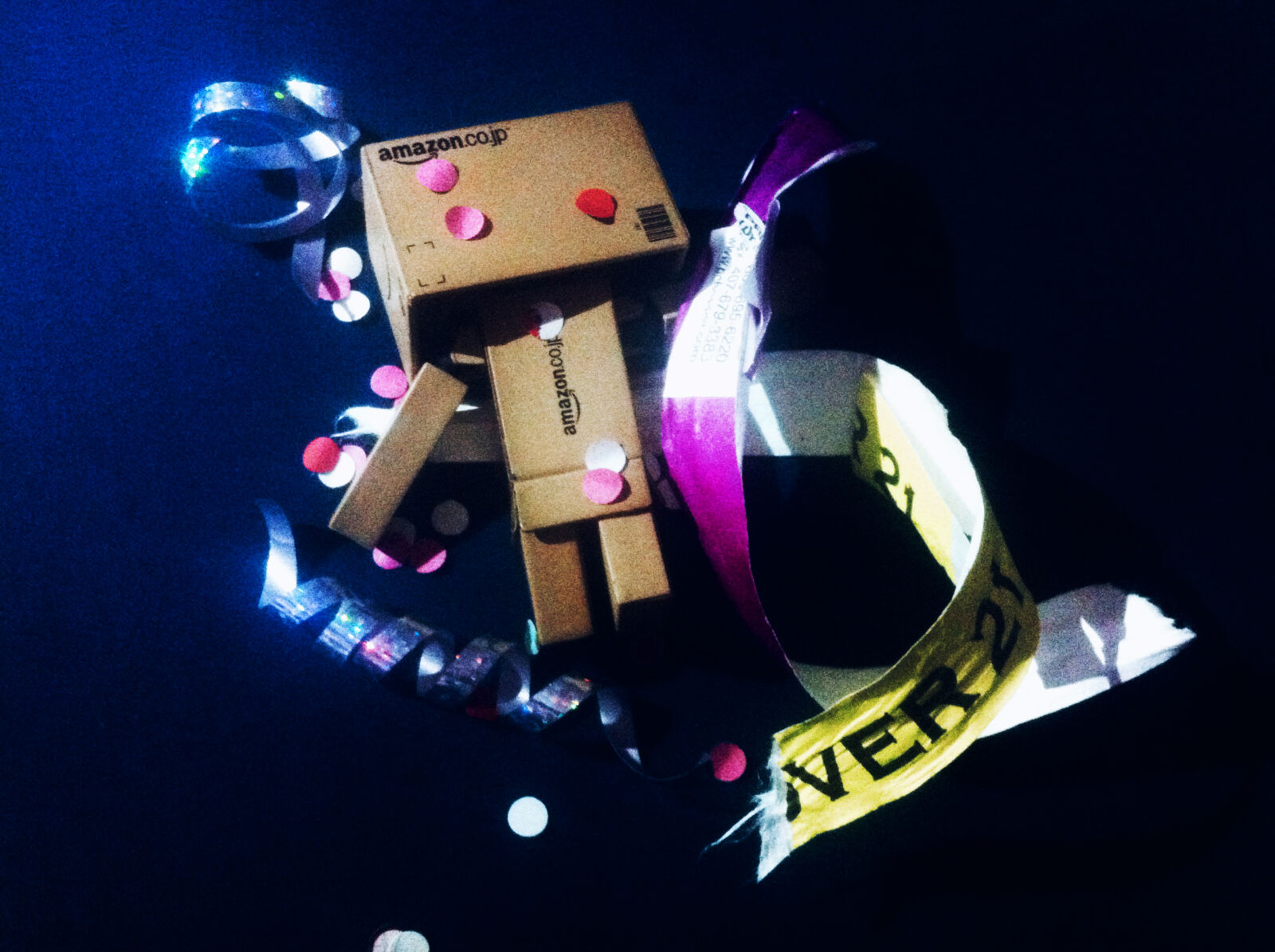 iPhone 4 back camera 3.85mm f/2.8 sample photo. Confetti, danbo, danboard, easter photography