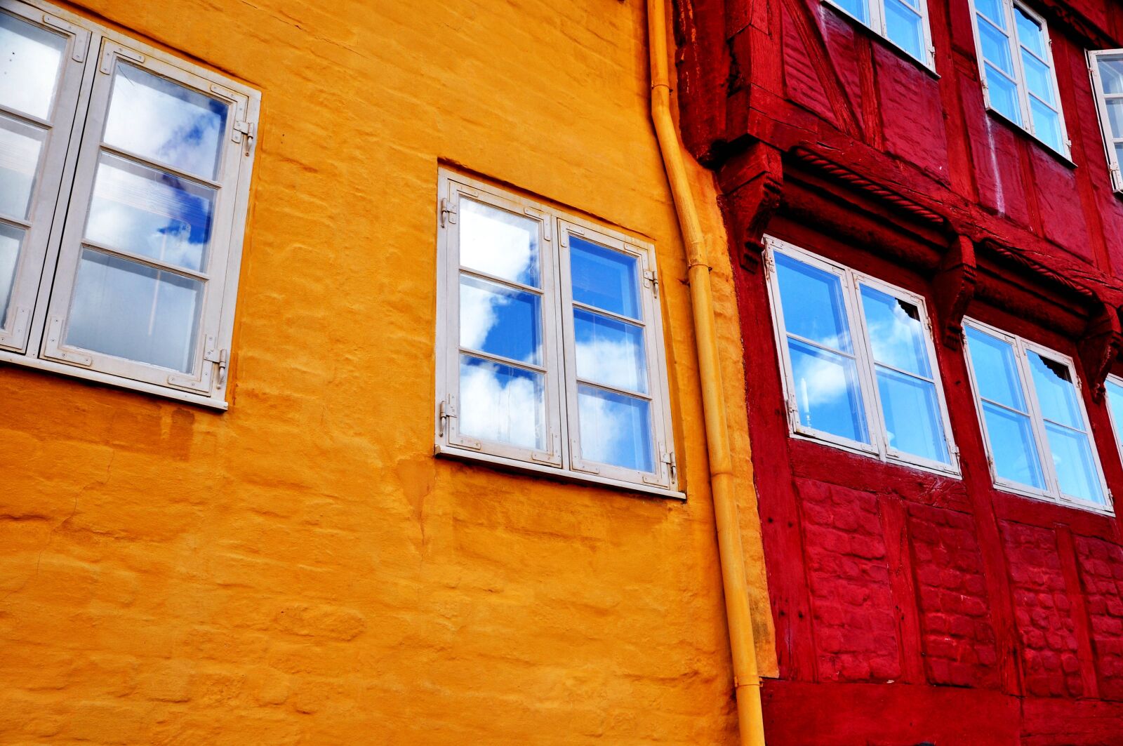 Nikon D90 sample photo. Window, houses, glass photography