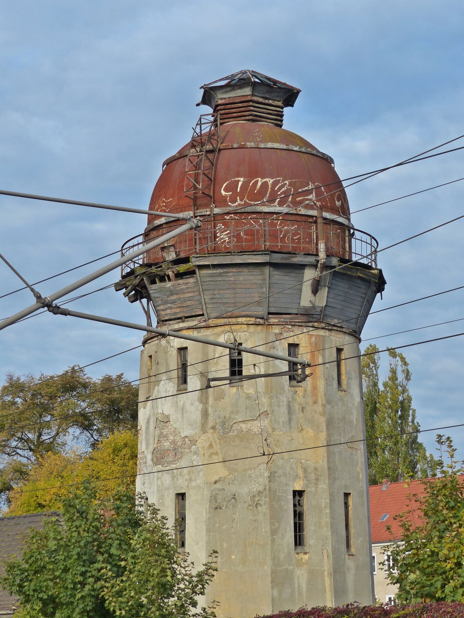 Panasonic Lumix DMC-FZ200 sample photo. Water tower, rathenow, ruin photography