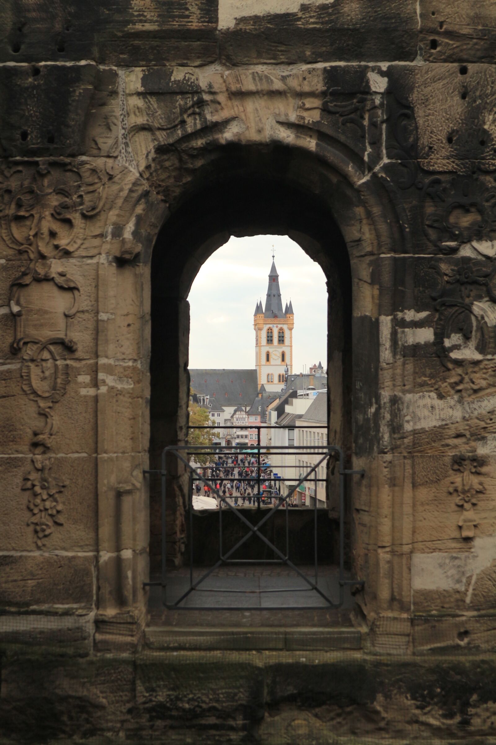 Canon EOS M10 sample photo. Vista, porta nigra, trier photography