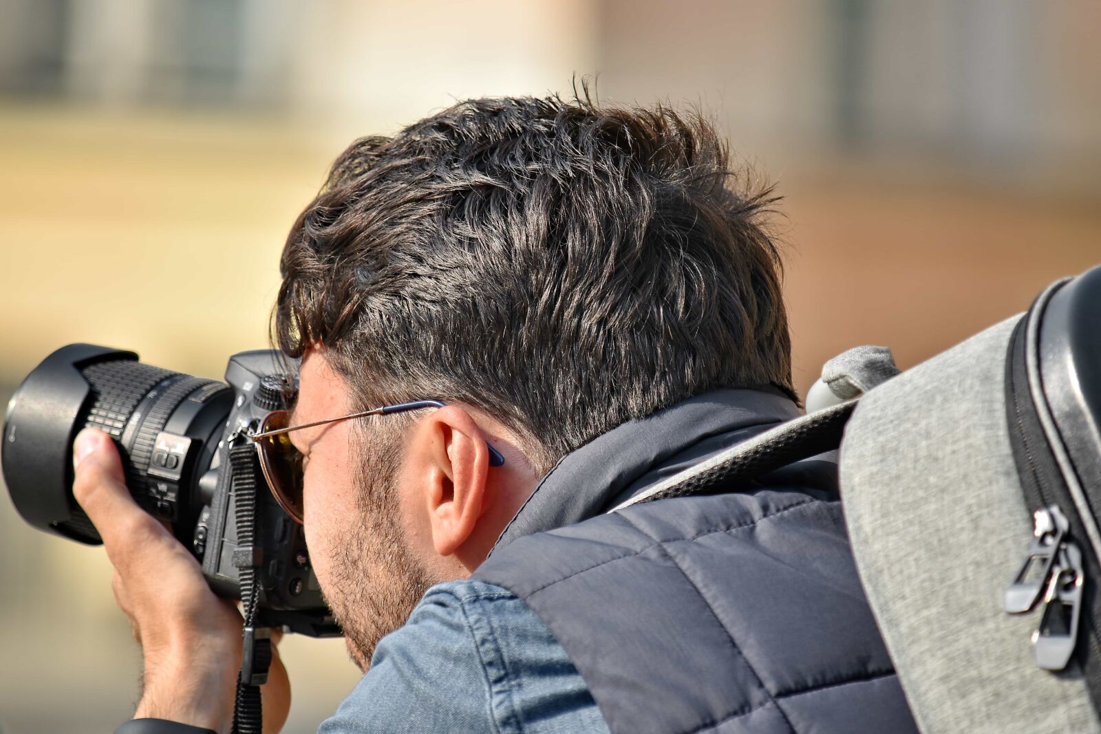 Nikon D5500 sample photo. Camera, holding, paparazzi, photographer photography