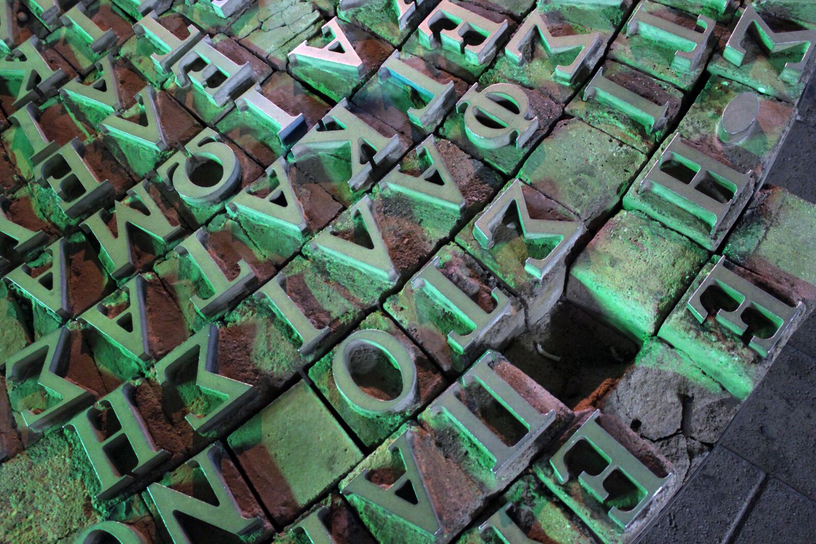 Canon EOS 600D (Rebel EOS T3i / EOS Kiss X5) sample photo. English, lettering, the greek photography