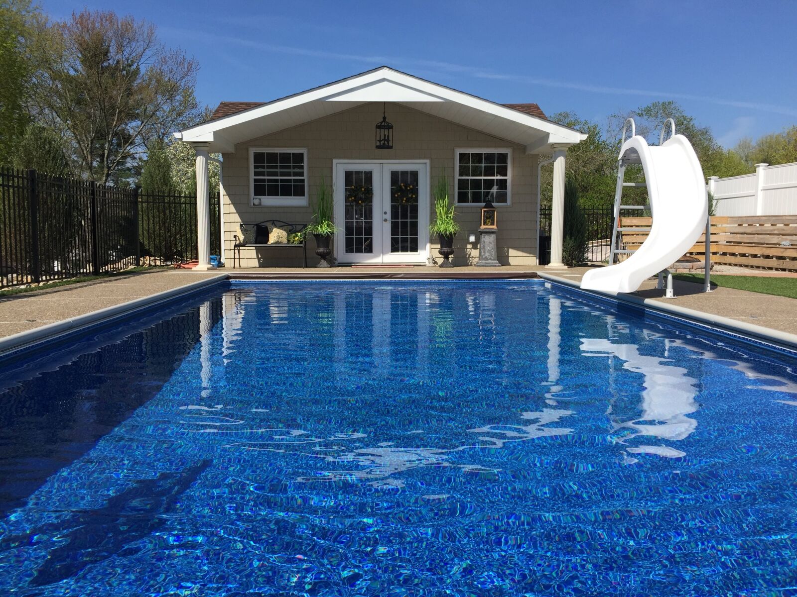 Apple iPhone 6 sample photo. House, villa, pool photography