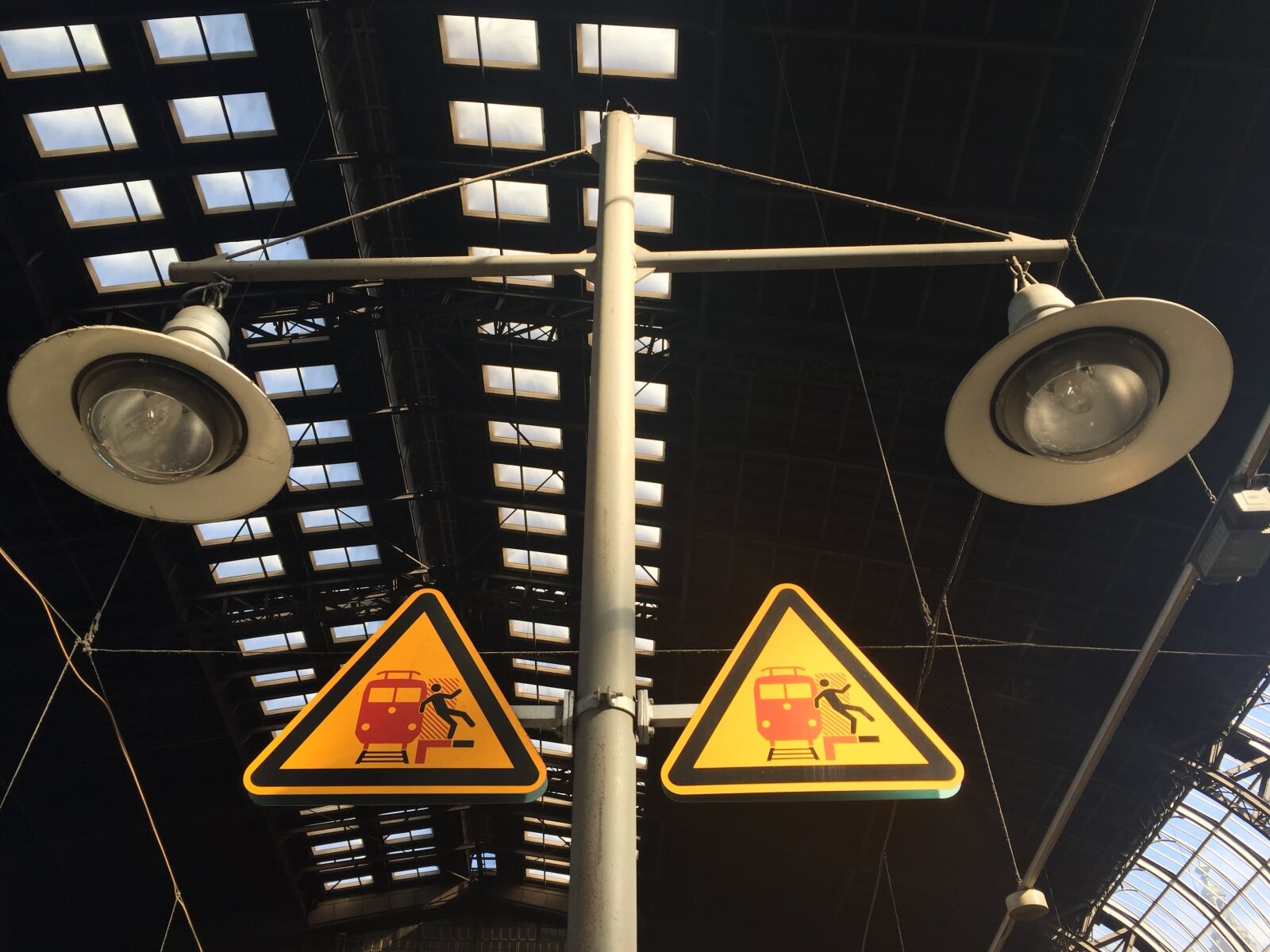 Apple iPhone 6 sample photo. Risk, train, fall photography