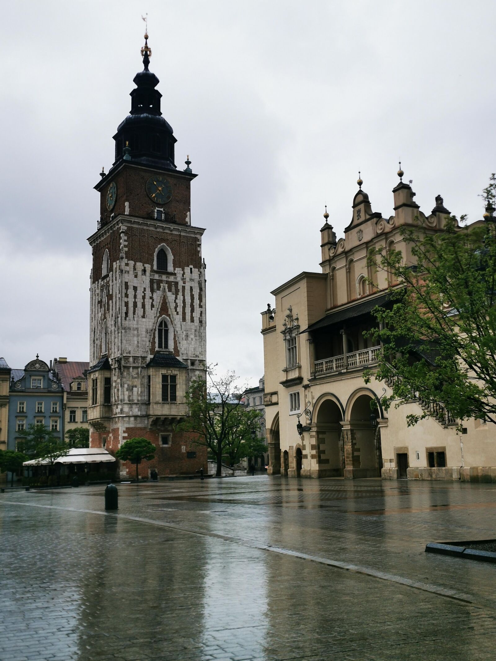 HUAWEI P30 Pro sample photo. Town hall, old city photography