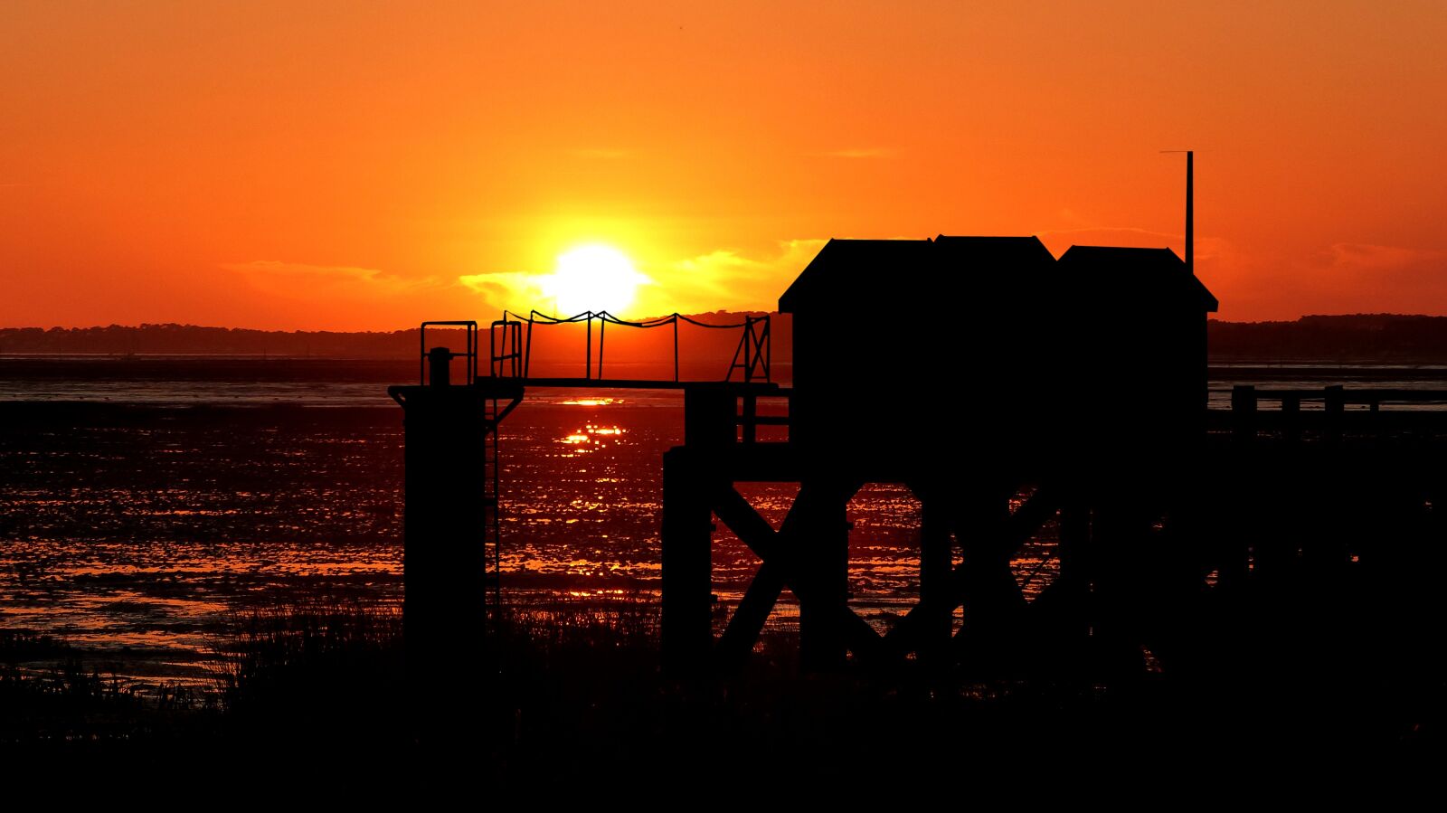 Panasonic Lumix DMC-FZ200 sample photo. Sunset, ocean, wharf photography
