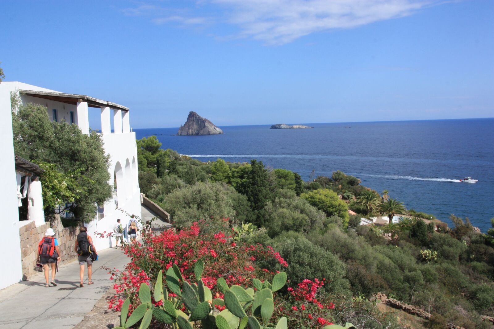 Canon EOS 450D (EOS Rebel XSi / EOS Kiss X2) sample photo. Panarea, aeolian islands, mediterrann photography