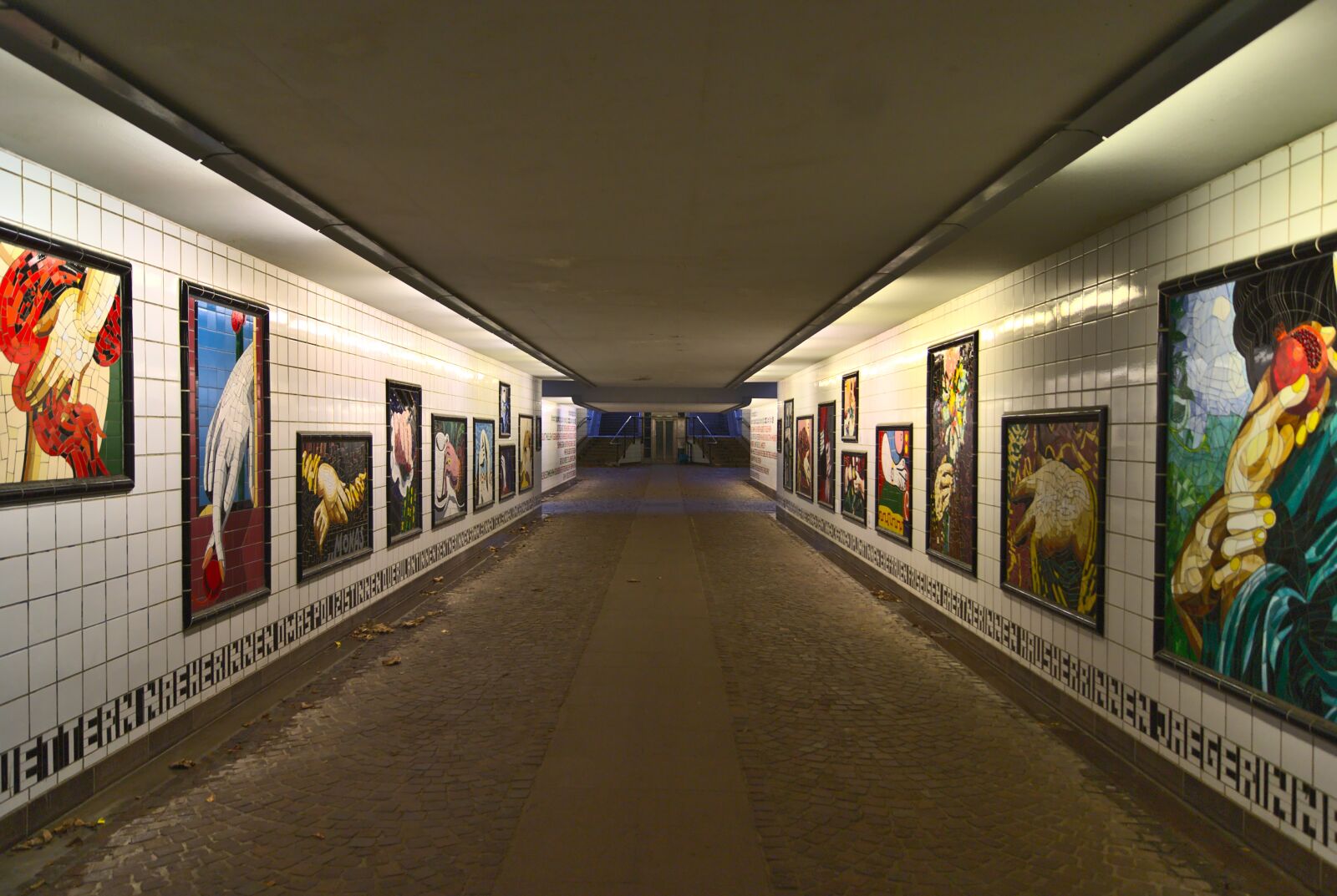 Sony Alpha DSLR-A200 sample photo. Urban, tunnel, architecture photography