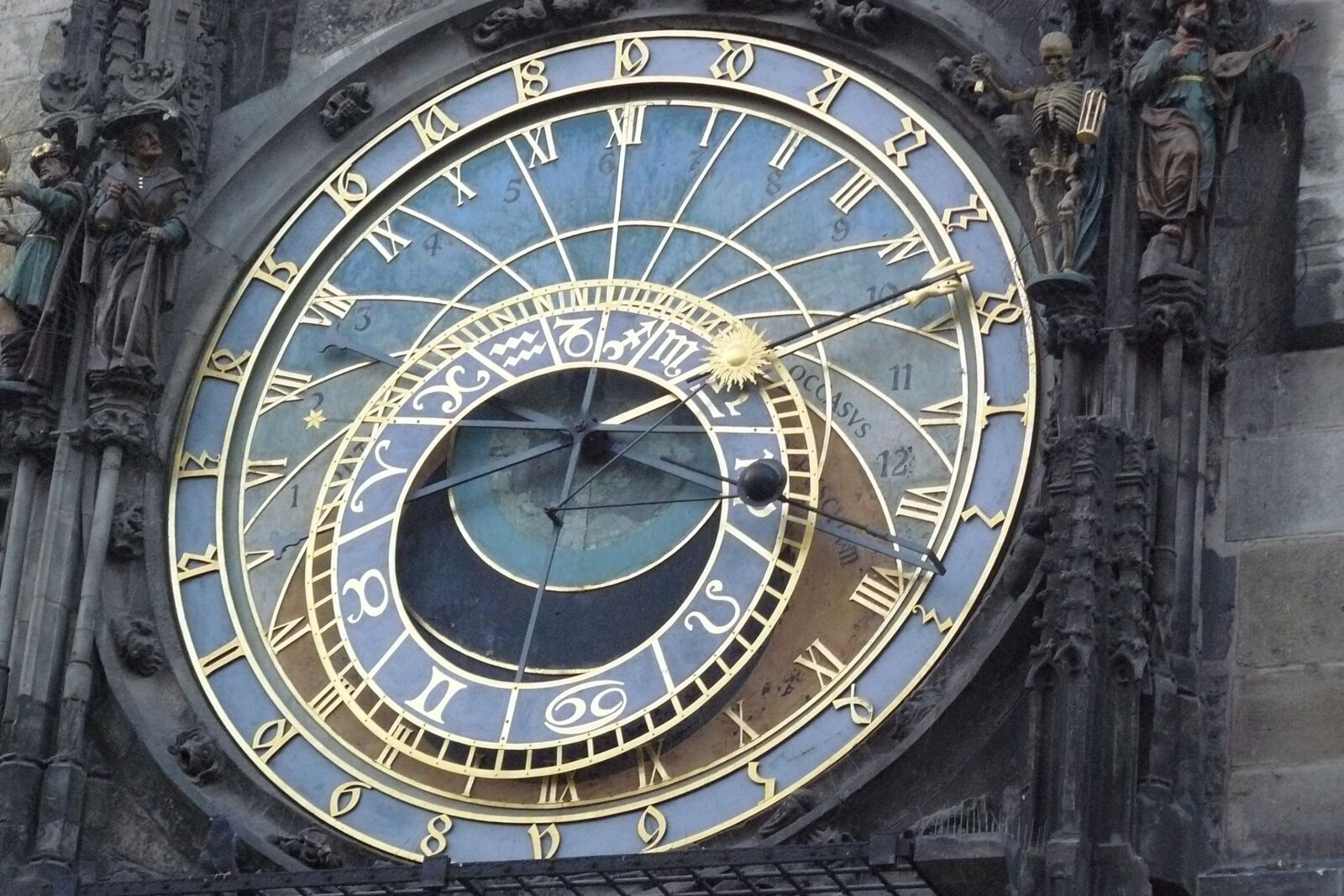 Panasonic DMC-FZ8 sample photo. Prague, clock, astronomical photography
