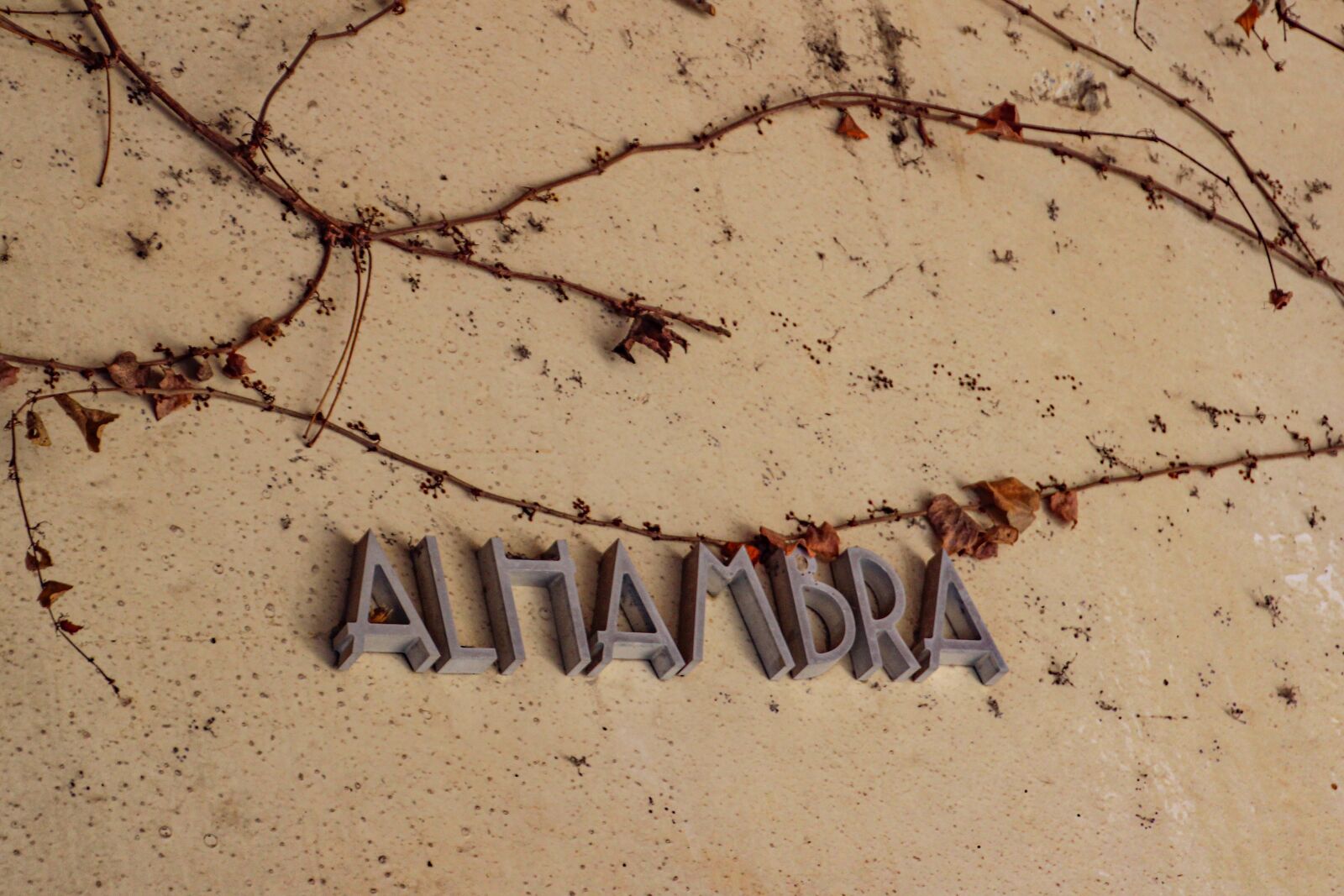 Canon EOS 600D (Rebel EOS T3i / EOS Kiss X5) sample photo. Sign, alhambra, spain photography