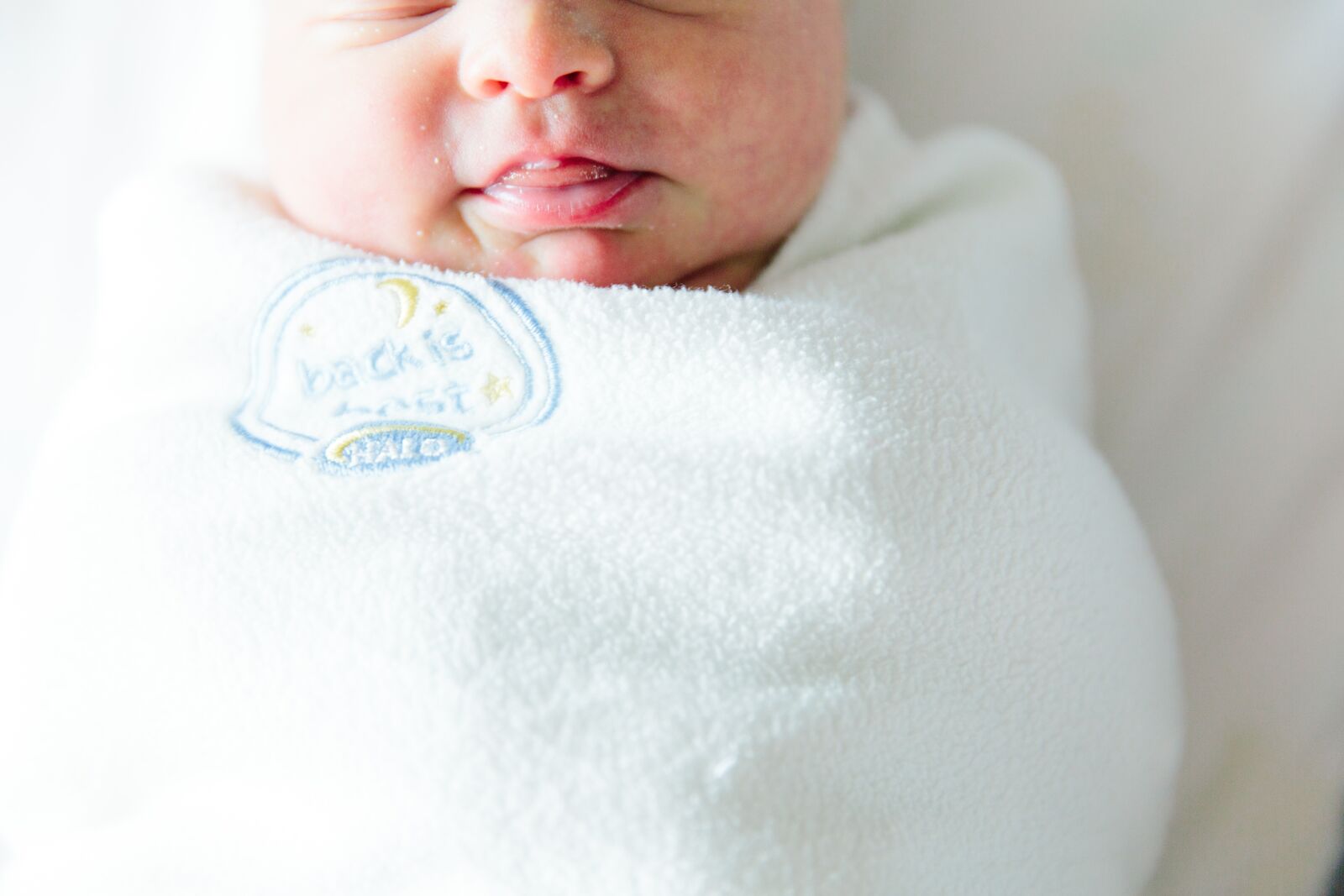 Canon EOS 5D Mark III sample photo. Baby, newborn, hospital photography