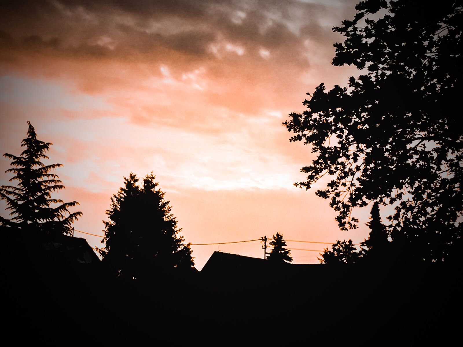 iPhone 6 back camera 4.15mm f/2.2 sample photo. Dusk, mood, sunset photography